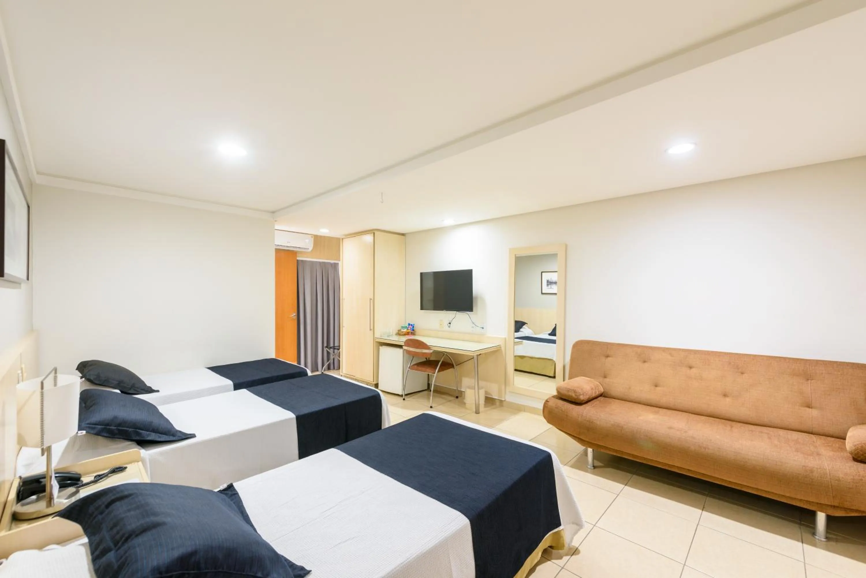 Bedroom, Bed in Hotel Maione