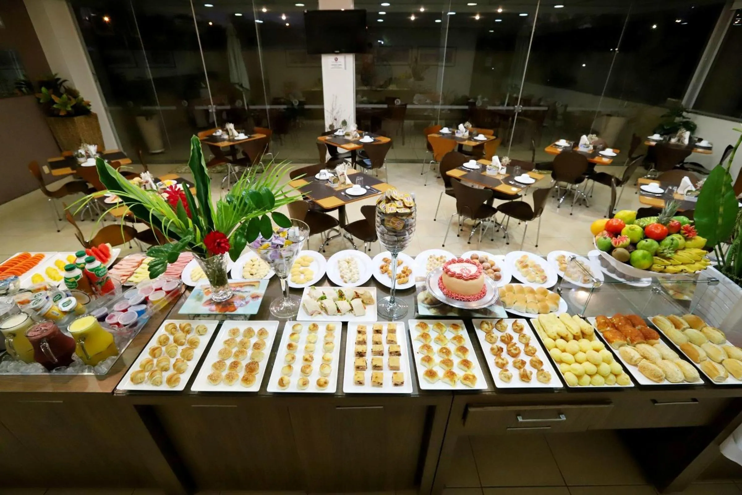 Continental breakfast in Hotel Maione