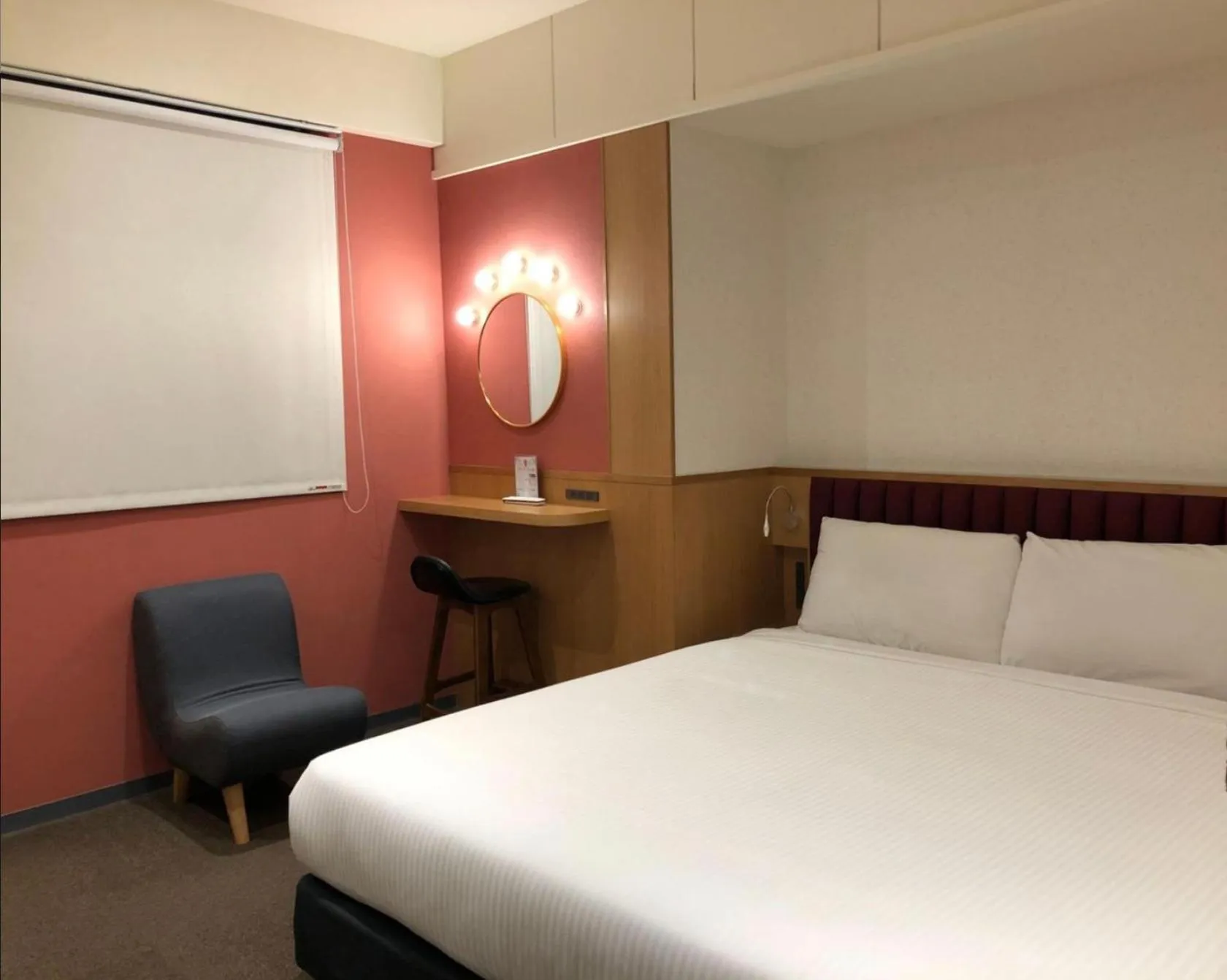 Bed in Fu Kuang Hotel