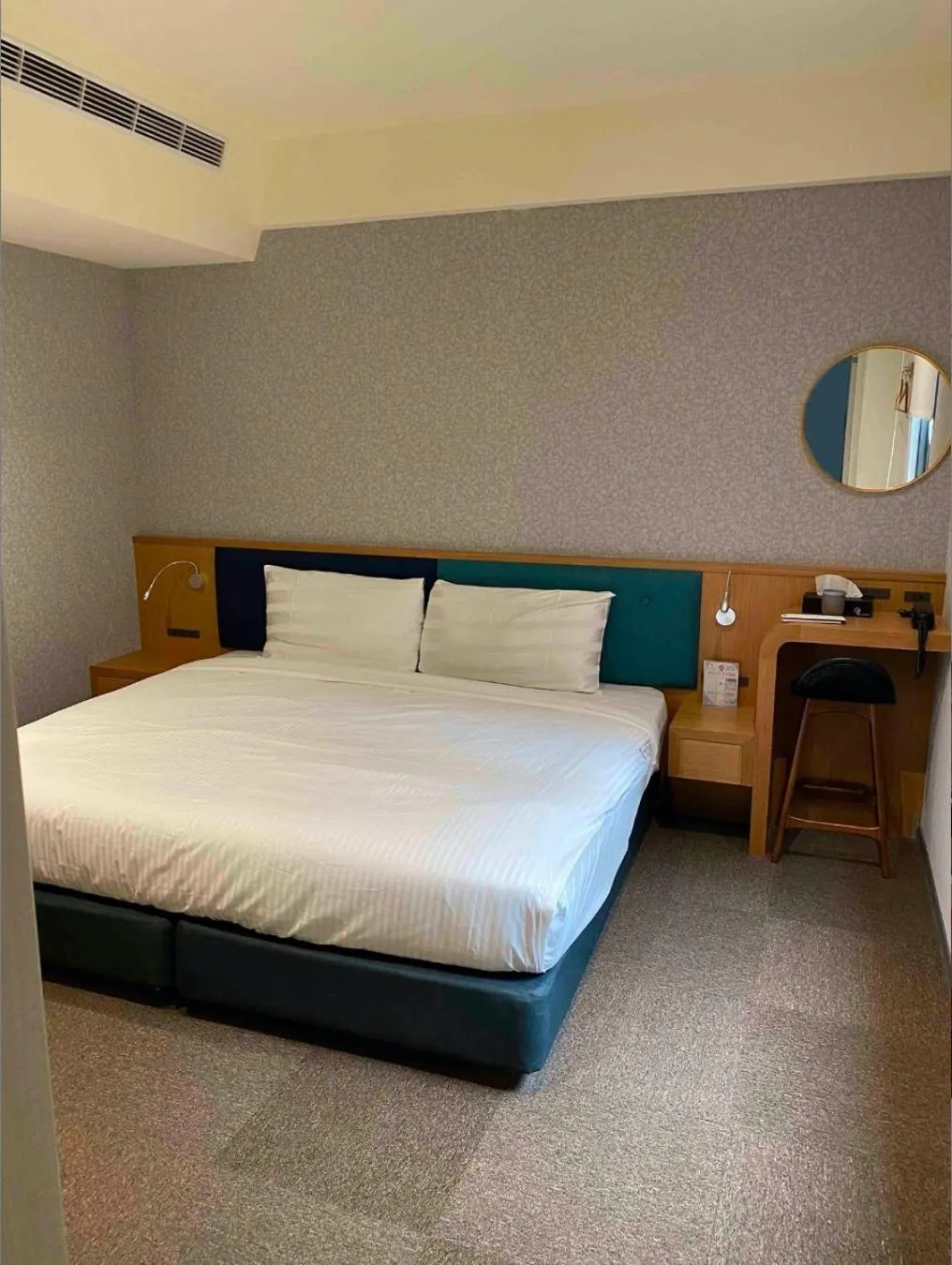 Bed in Fu Kuang Hotel