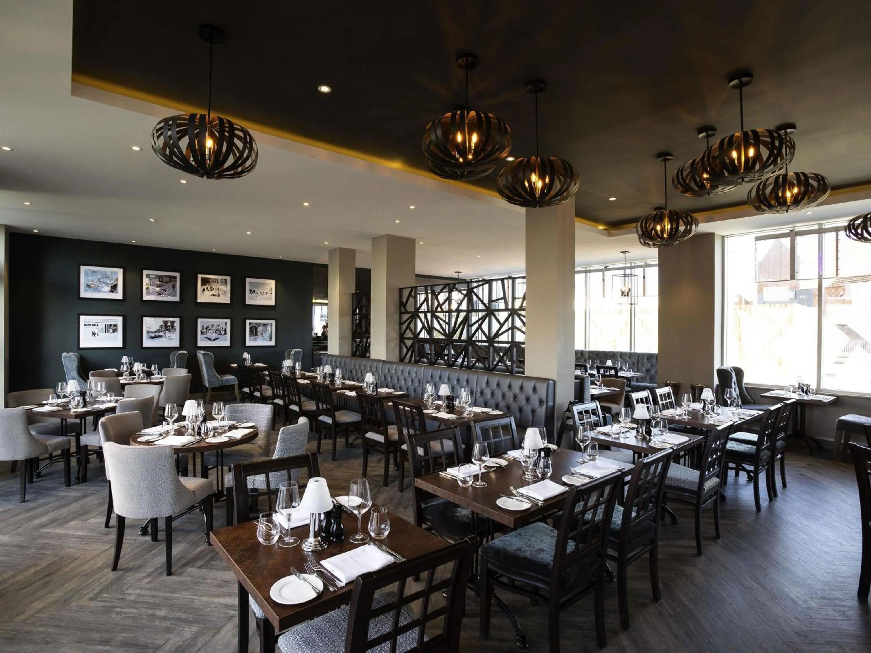 Restaurant/places to eat in Mercure Bridgwater