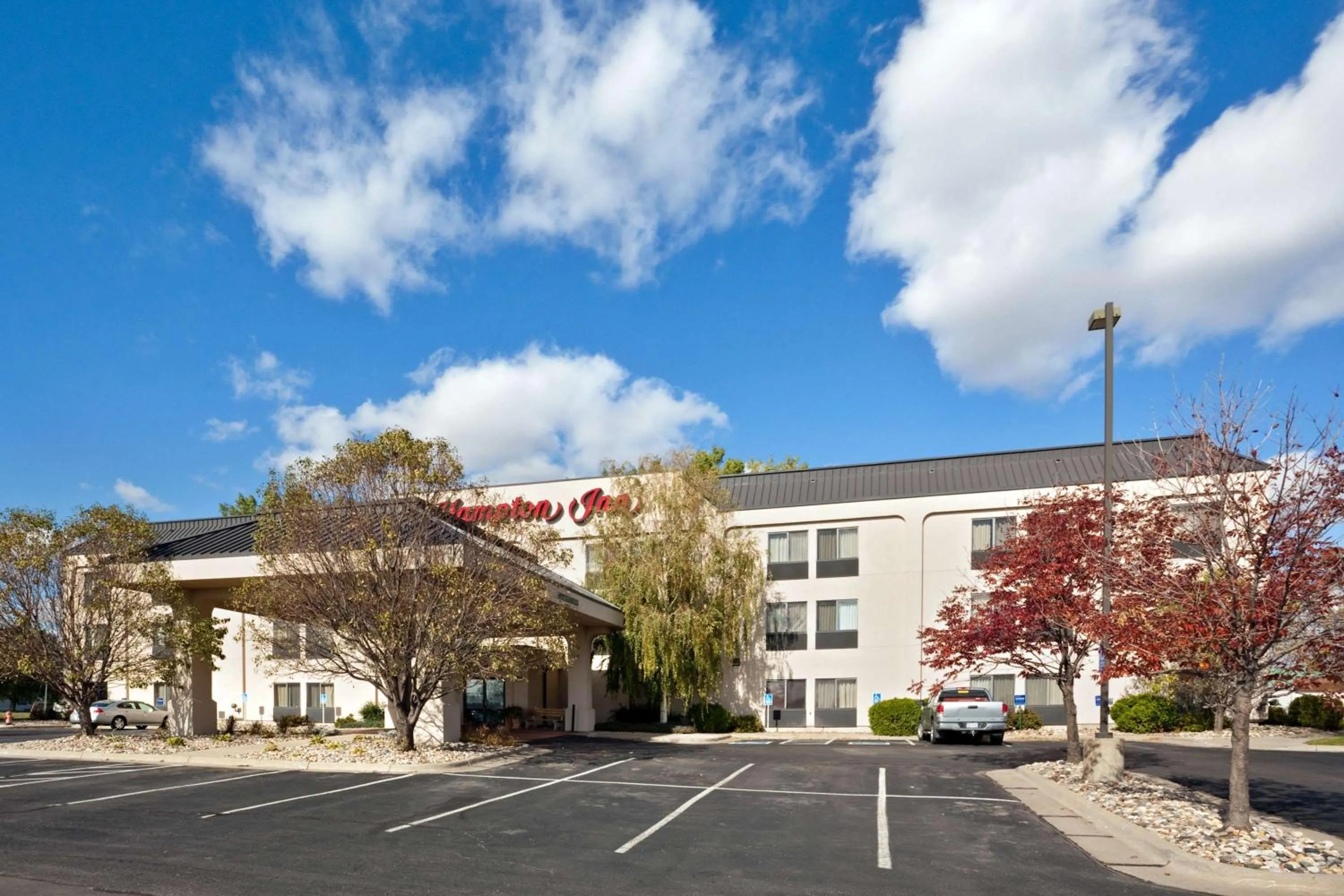 Property building in Hampton Inn North Sioux City