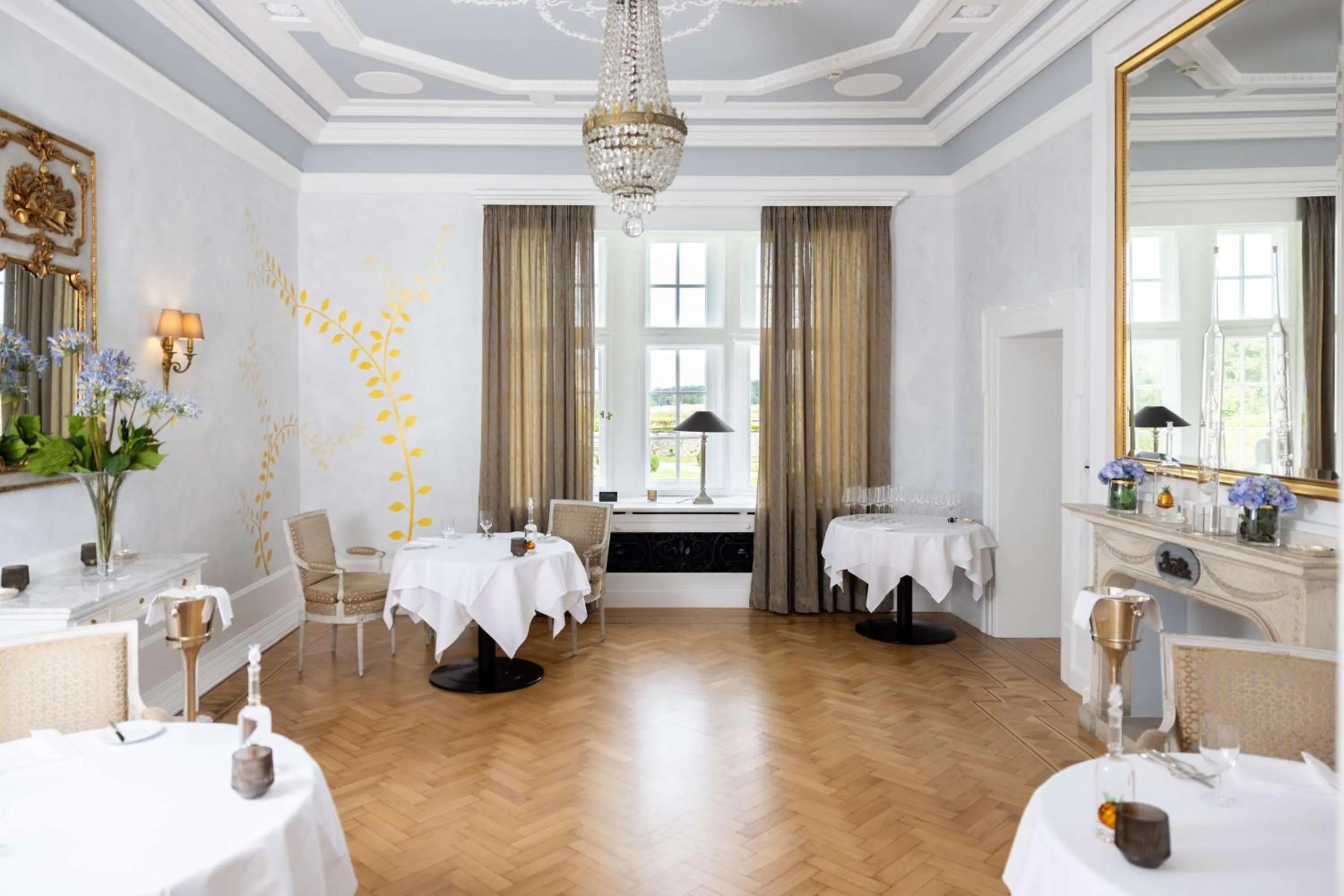 Restaurant/places to eat, Bed in Schlosshotel Münchhausen