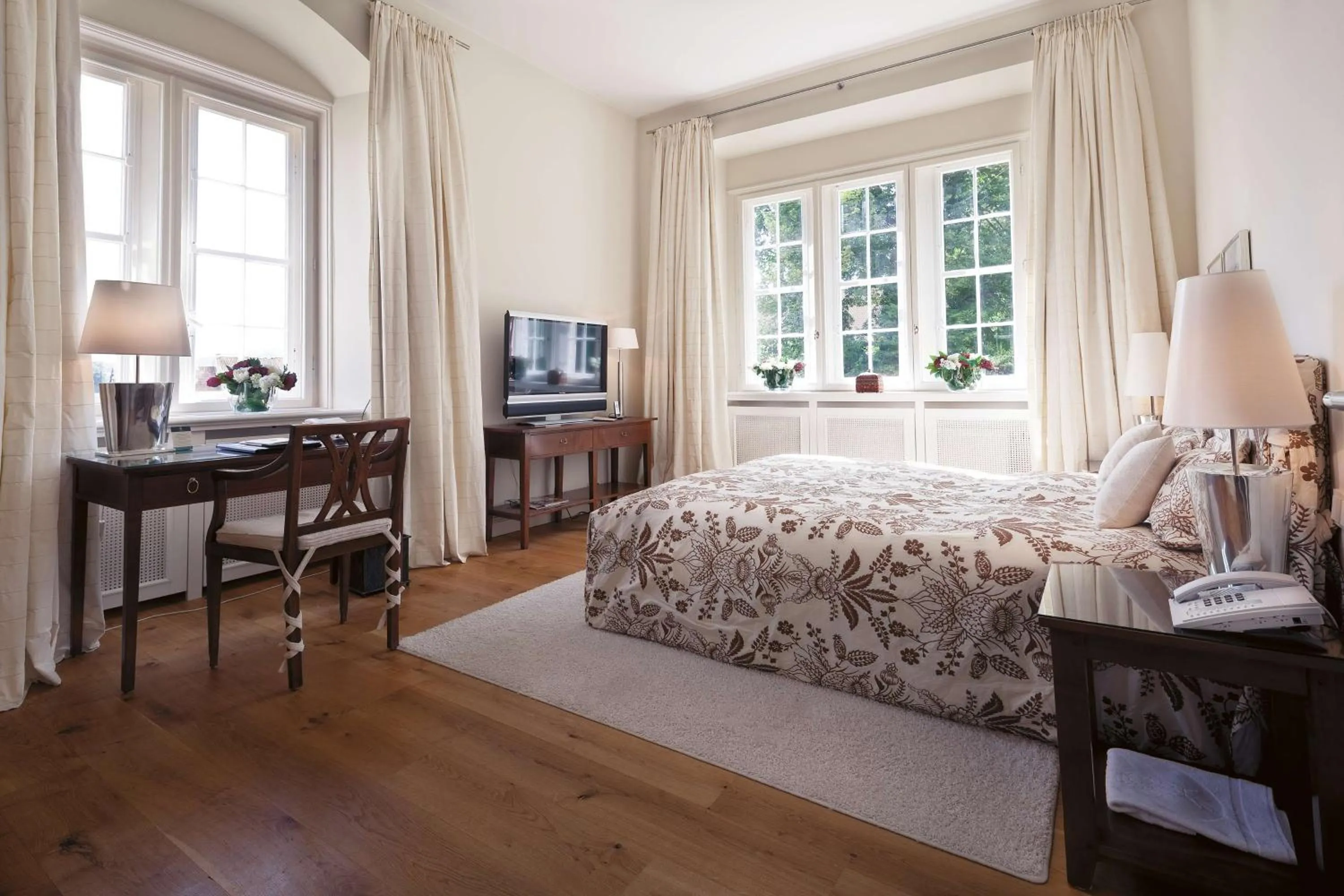 Bedroom, Bed in Schlosshotel Münchhausen