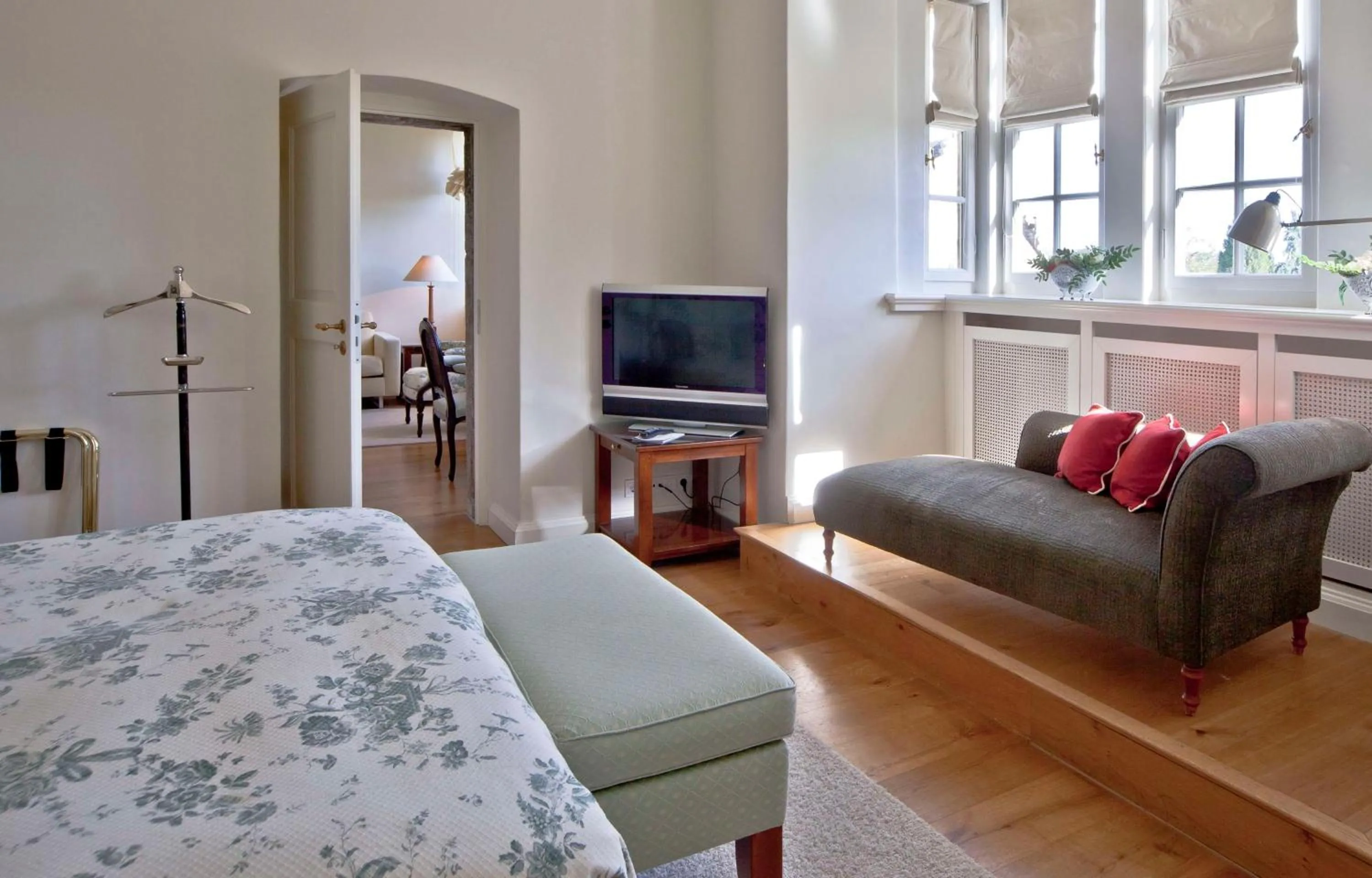 Bedroom, Bed in Schlosshotel Münchhausen