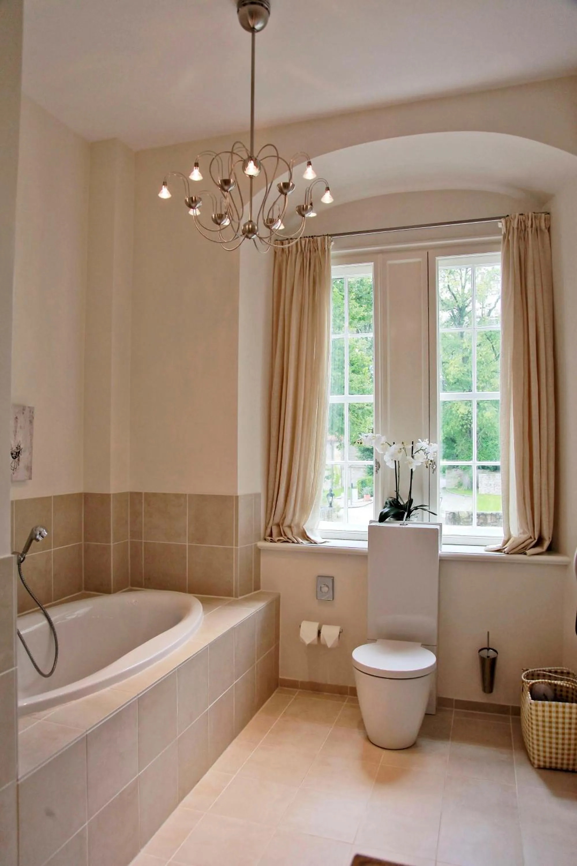 Bathroom in Schlosshotel Münchhausen