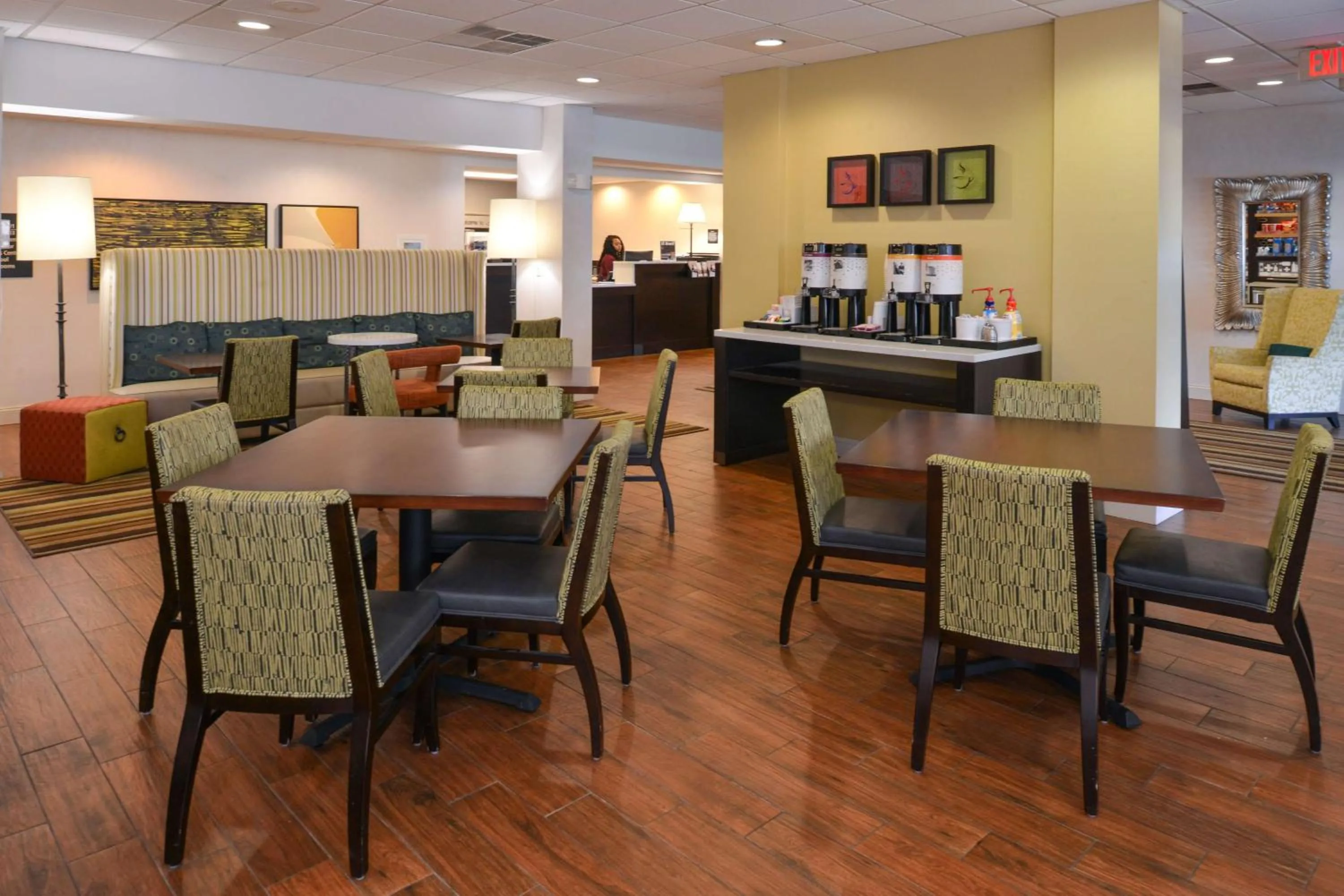 Coffee/tea facilities in Hampton Inn Carbondale