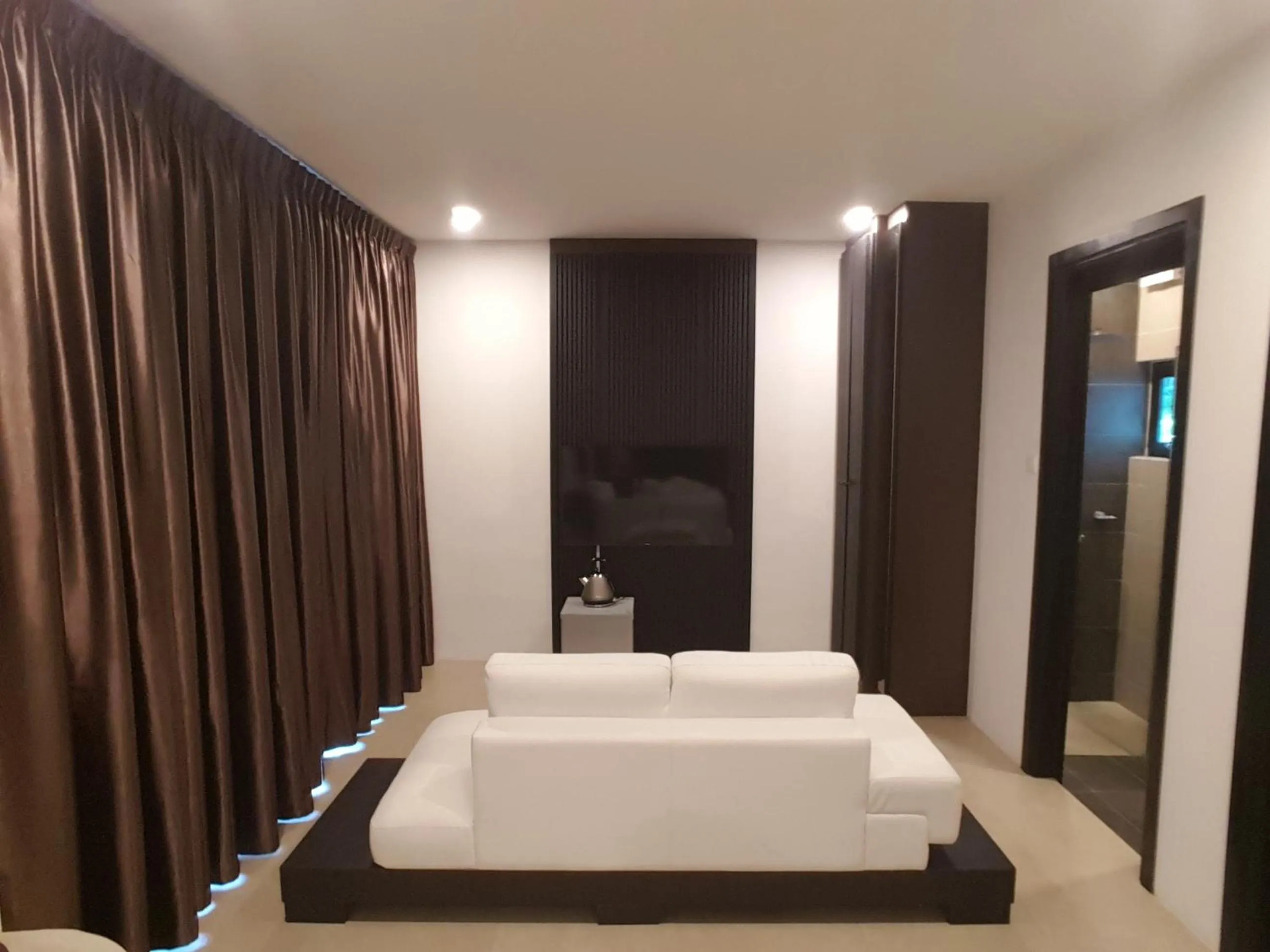 Hermitage Boutique House