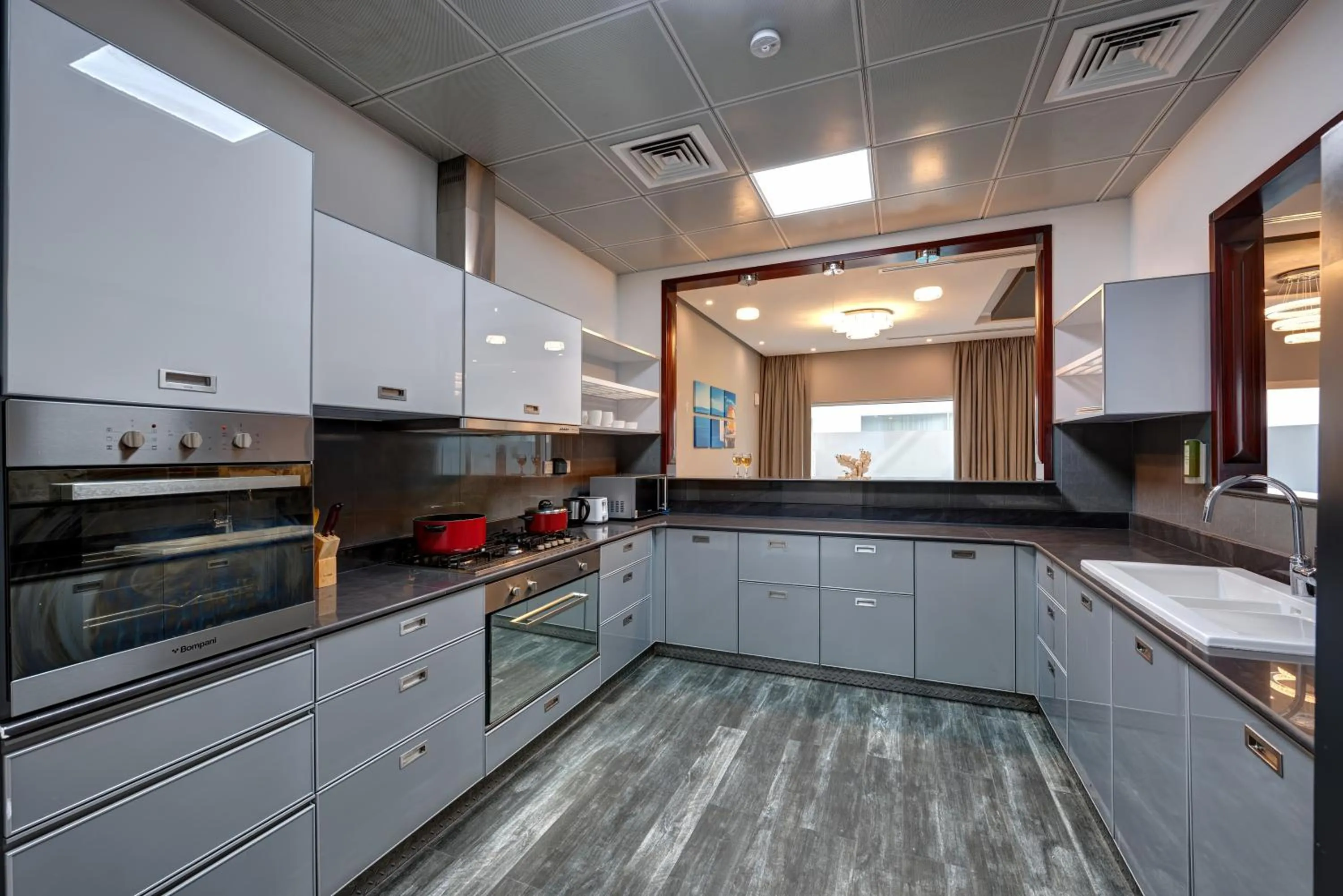 Coffee/tea facilities in KAY Homes