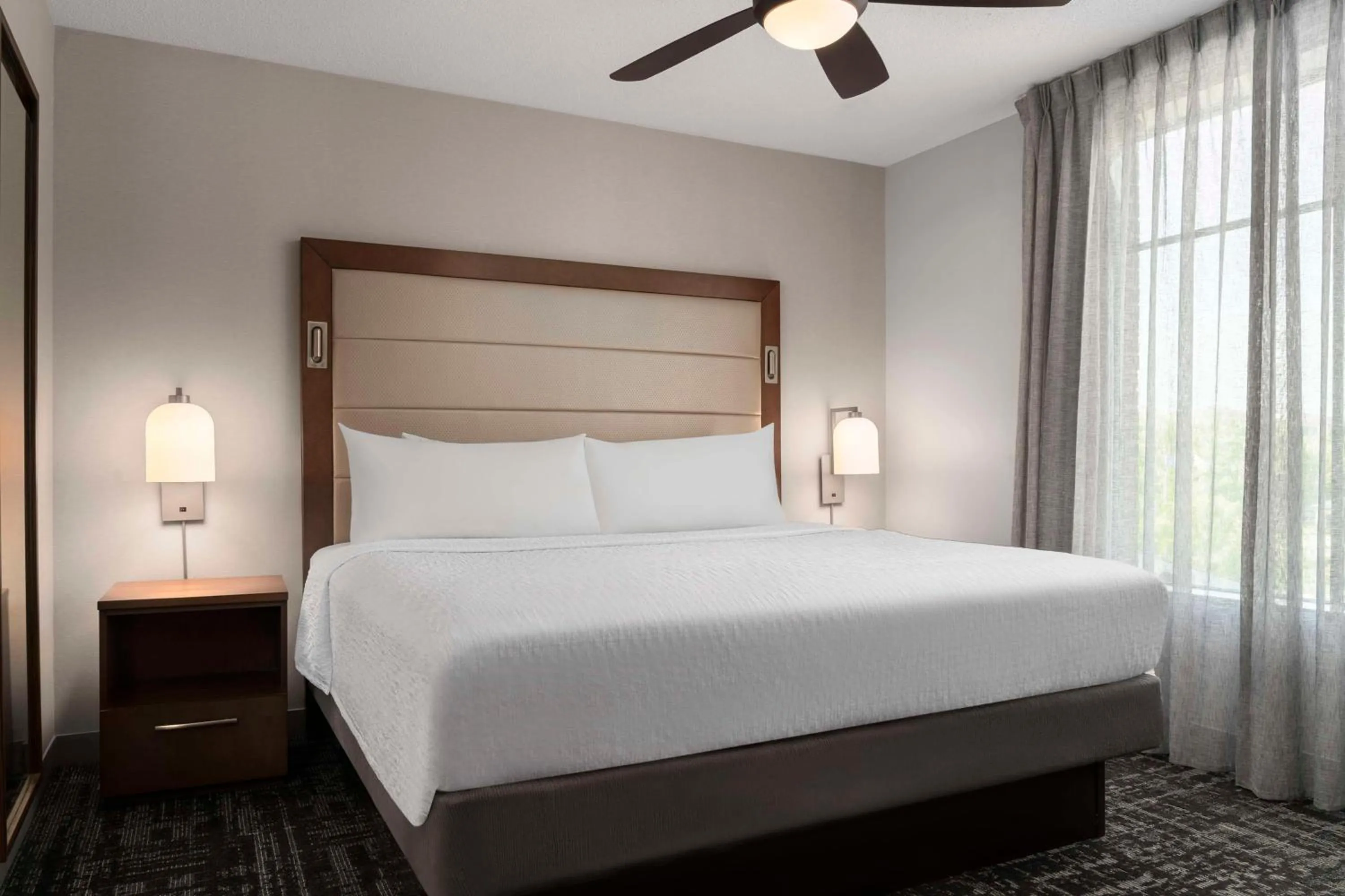 Bed in Homewood Suites by Hilton Hartford South-Glastonbury