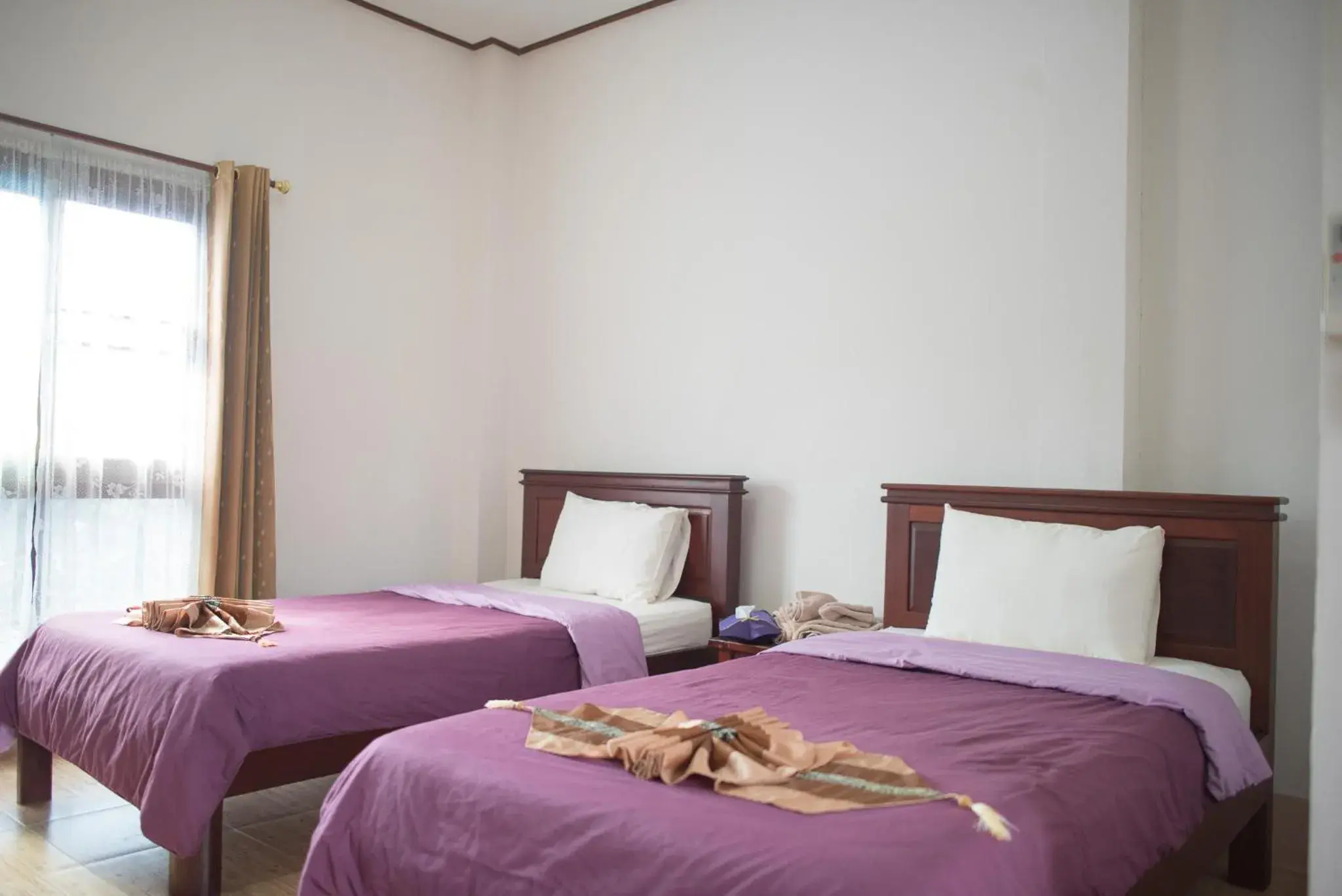 Budget Twin Room in Mountain View House Budget Twin Room in Mountain View House