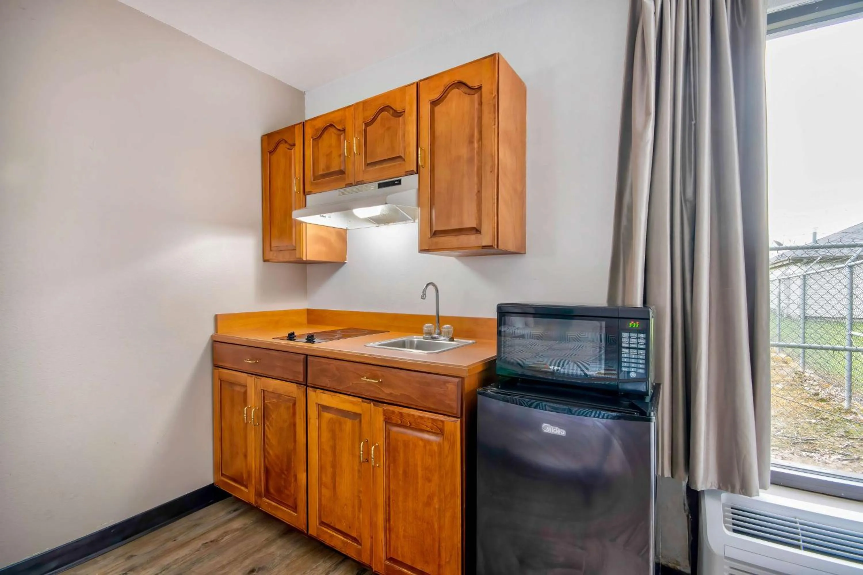 Bedroom in Motel 6-Abbeville, LA