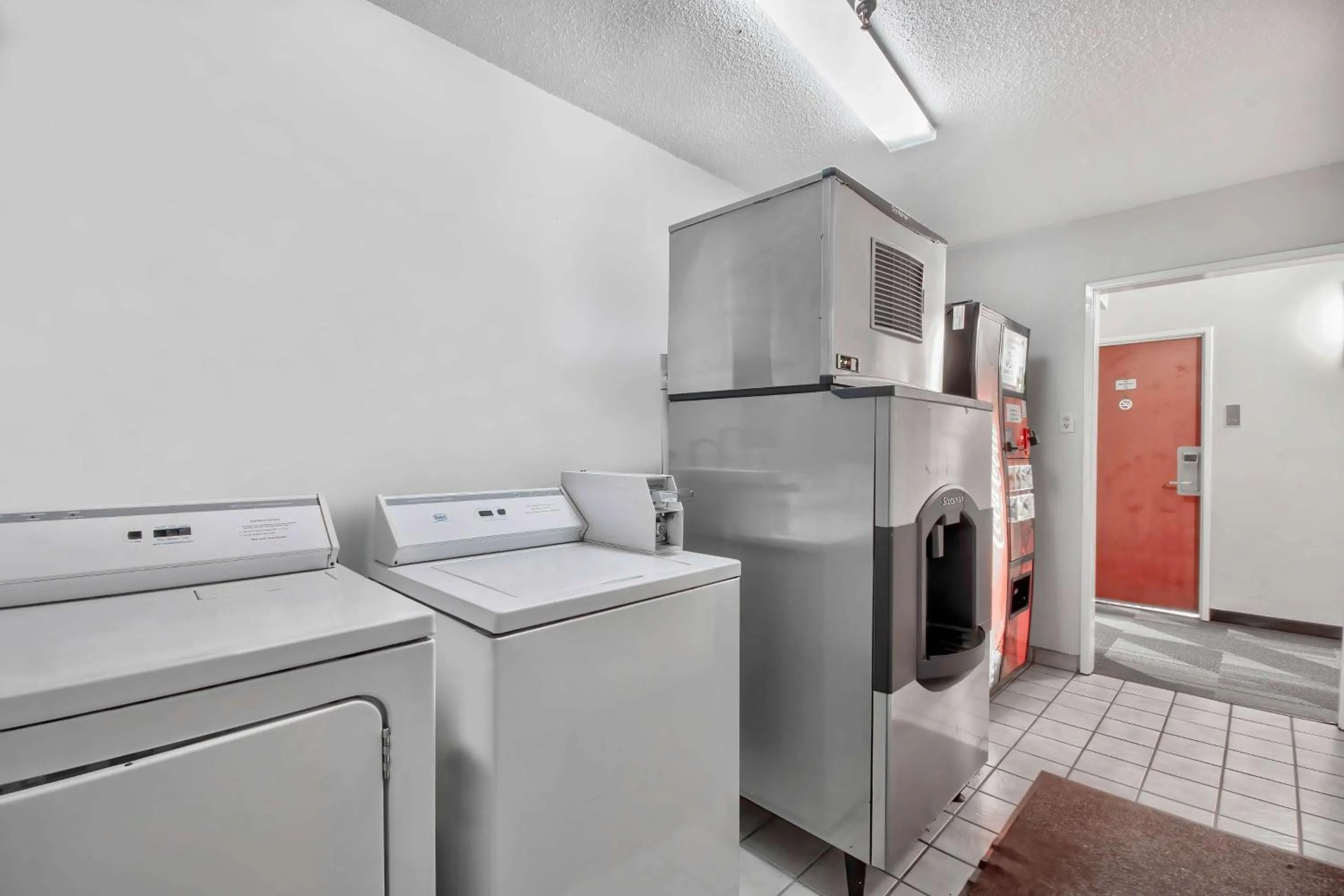 Property building in Motel 6-Abbeville, LA