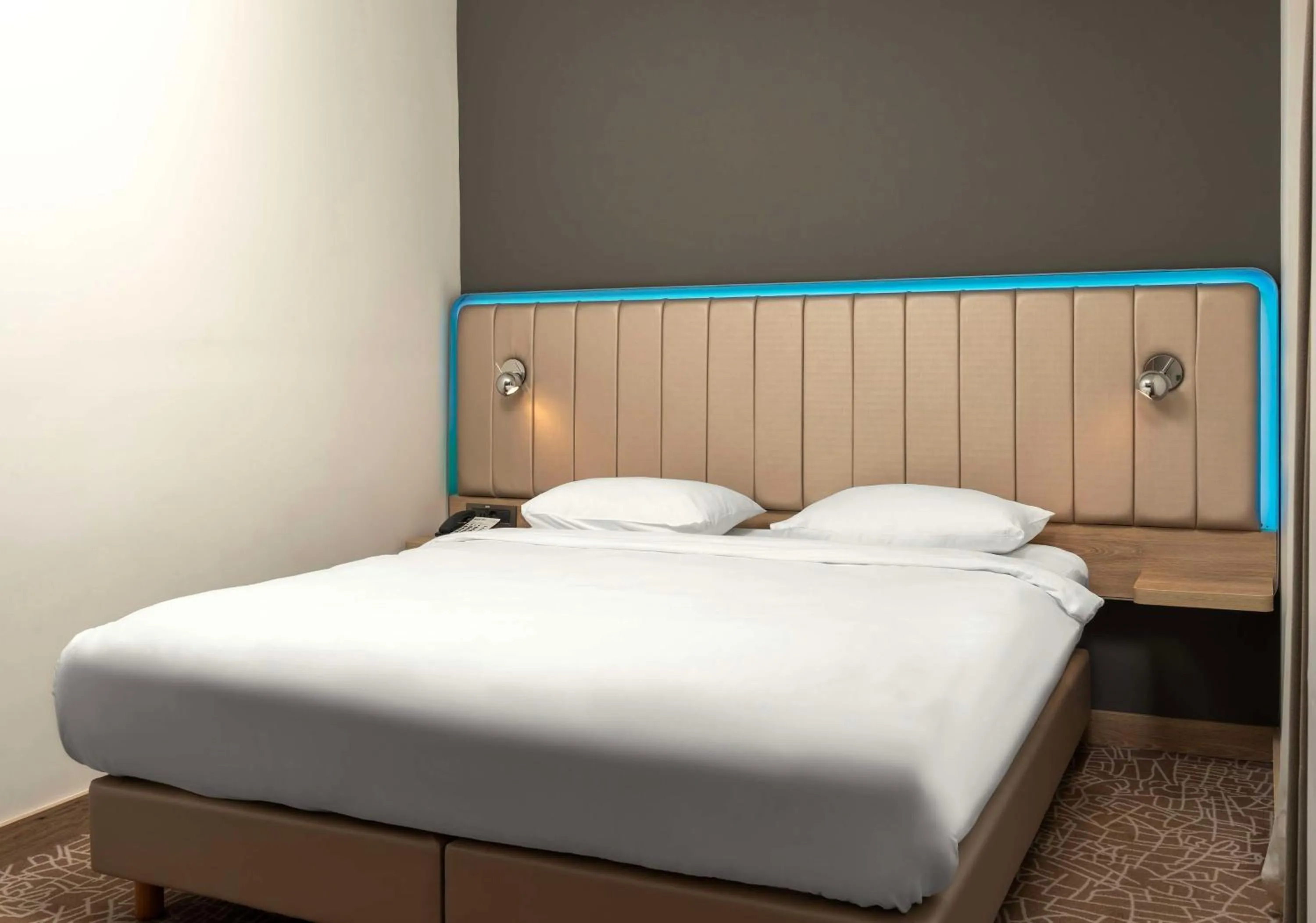 Bedroom, Bed in Park Inn by Radisson Istanbul Airport Odayeri