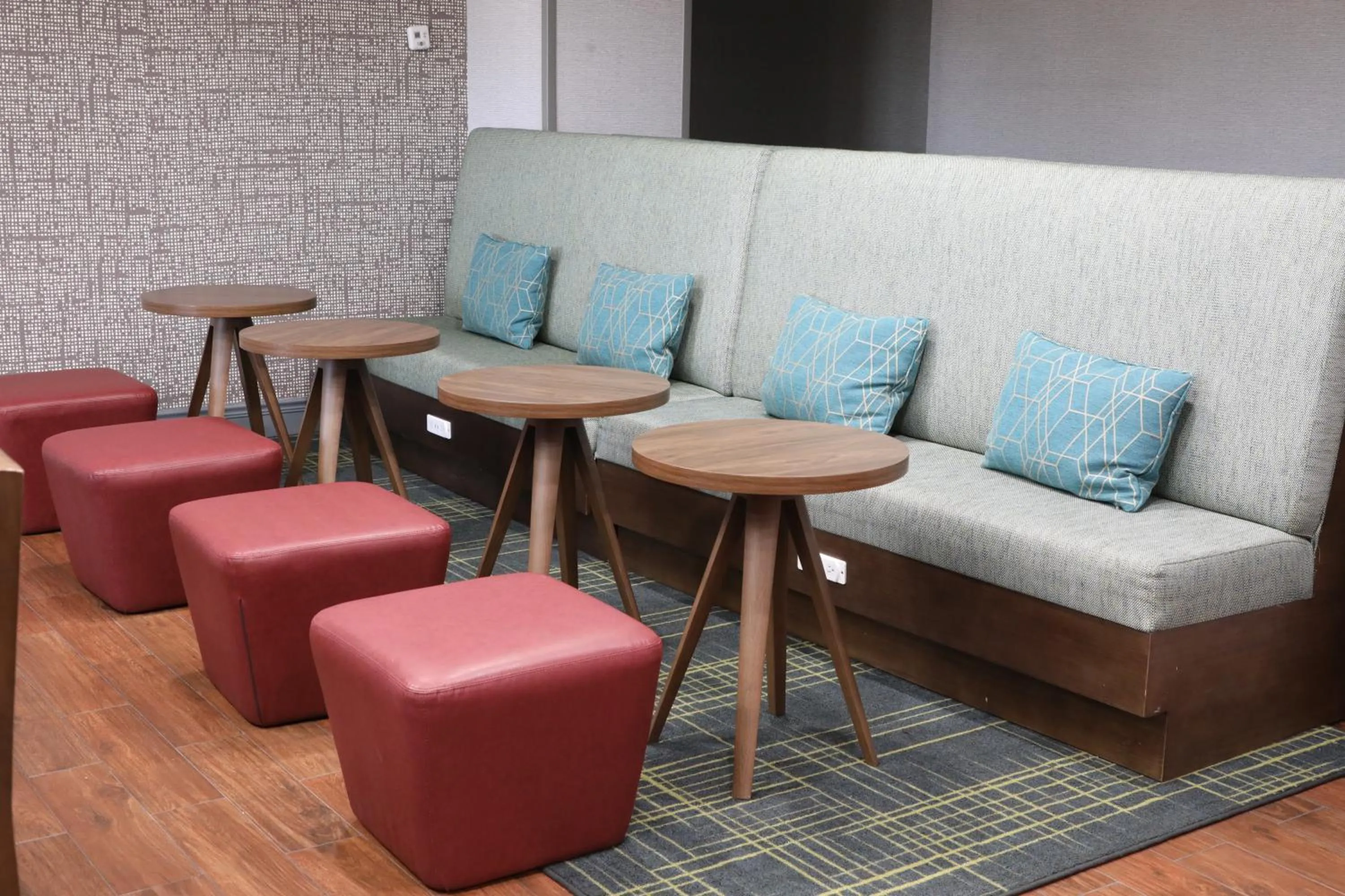 Lobby or reception in Hampton Inn Hutchinson