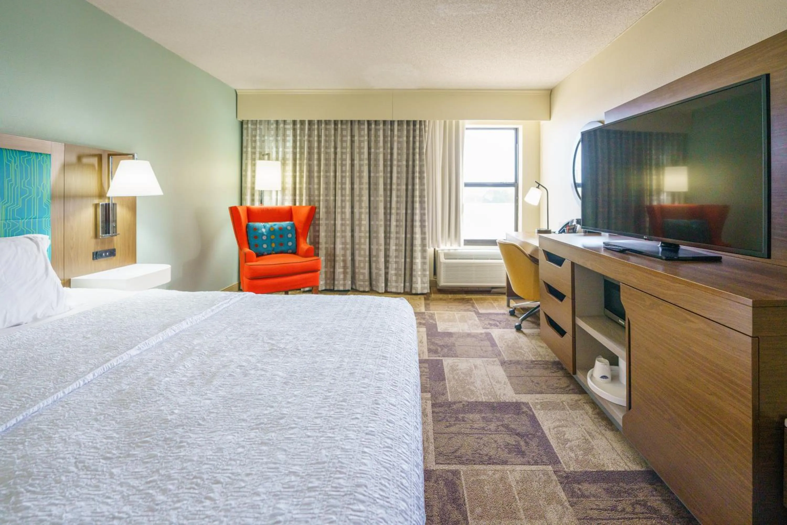 Bed in Hampton Inn Hutchinson