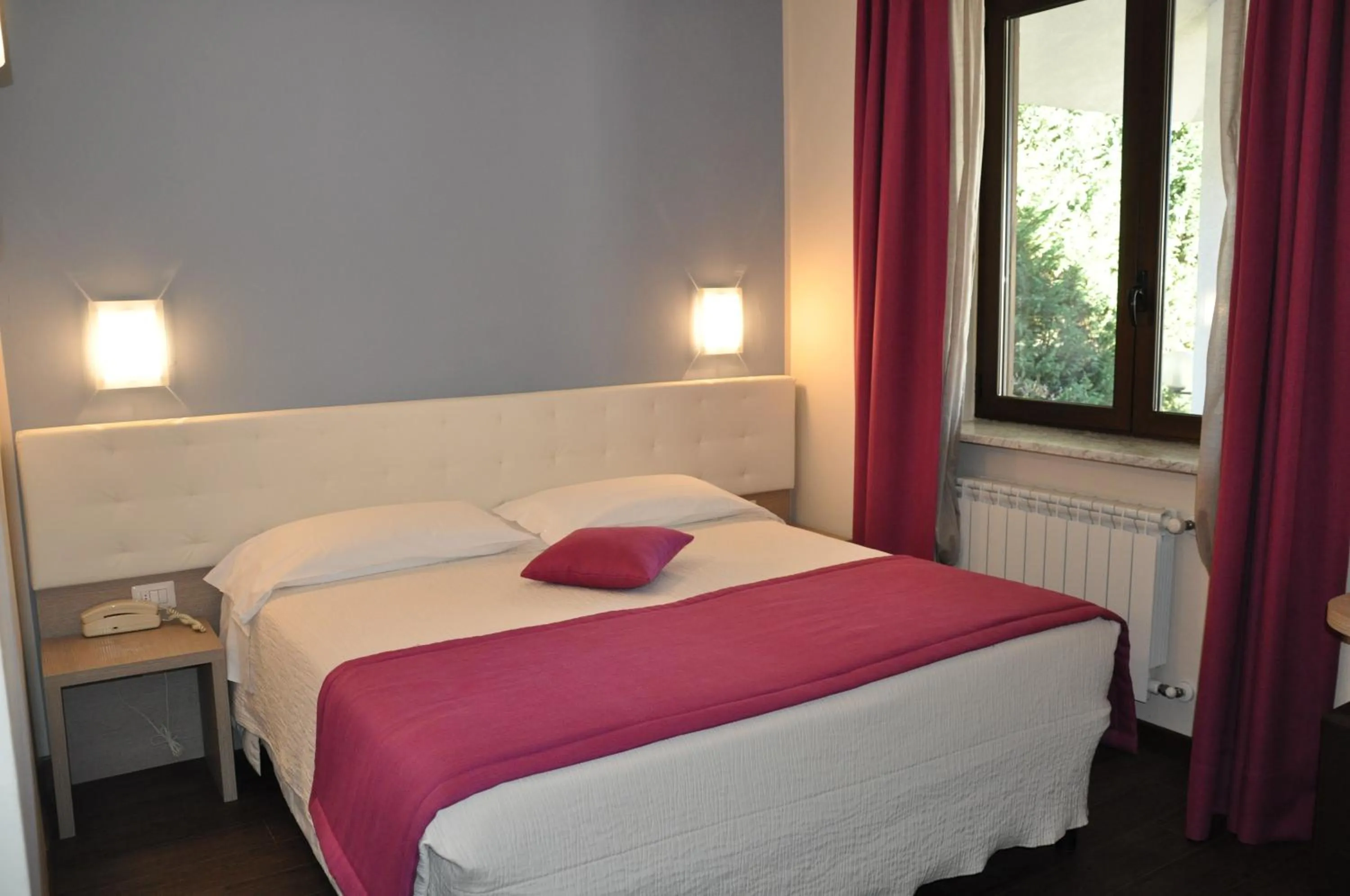 Bed in Hotel Saint Pierre