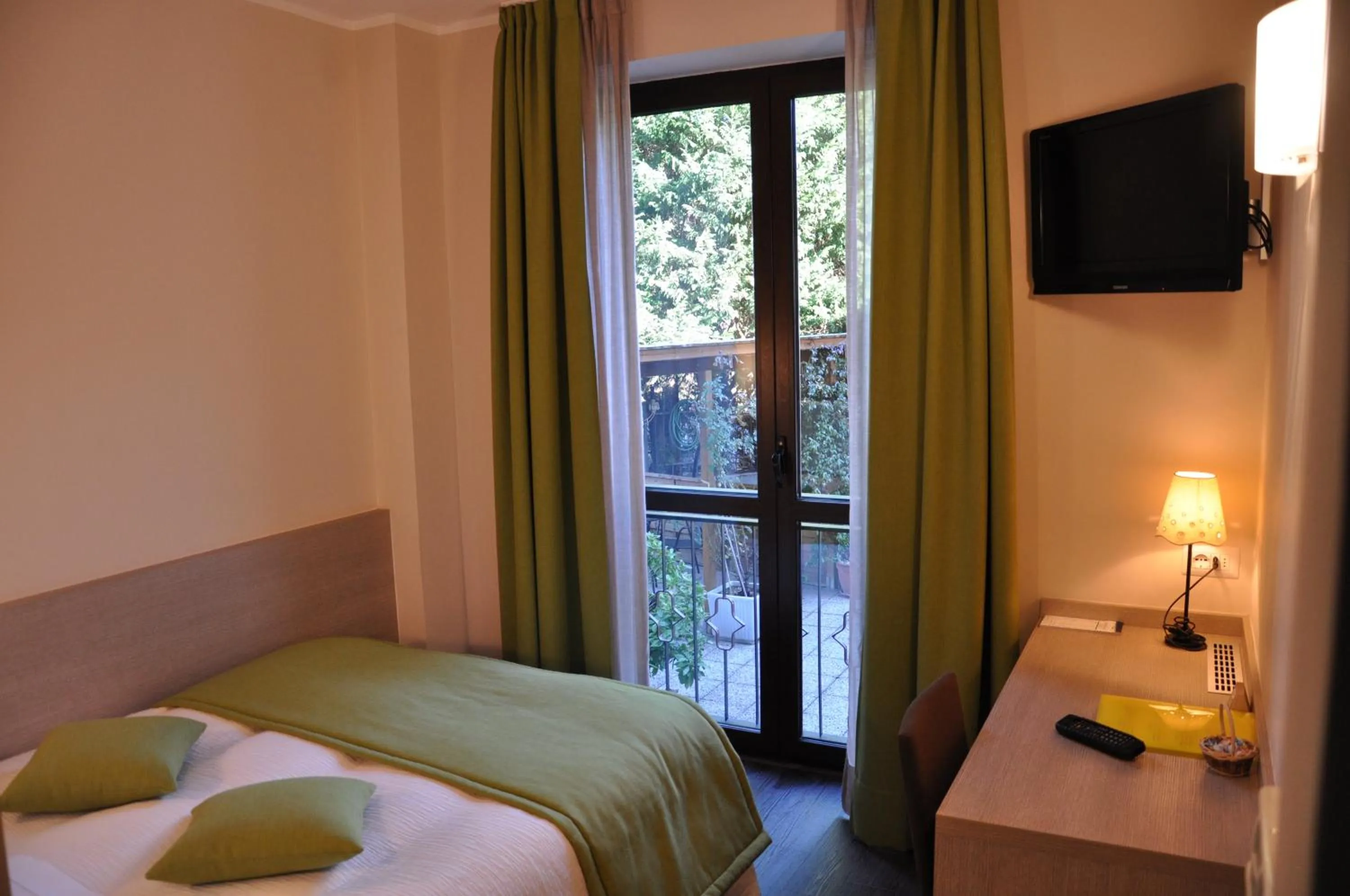 Bed in Hotel Saint Pierre