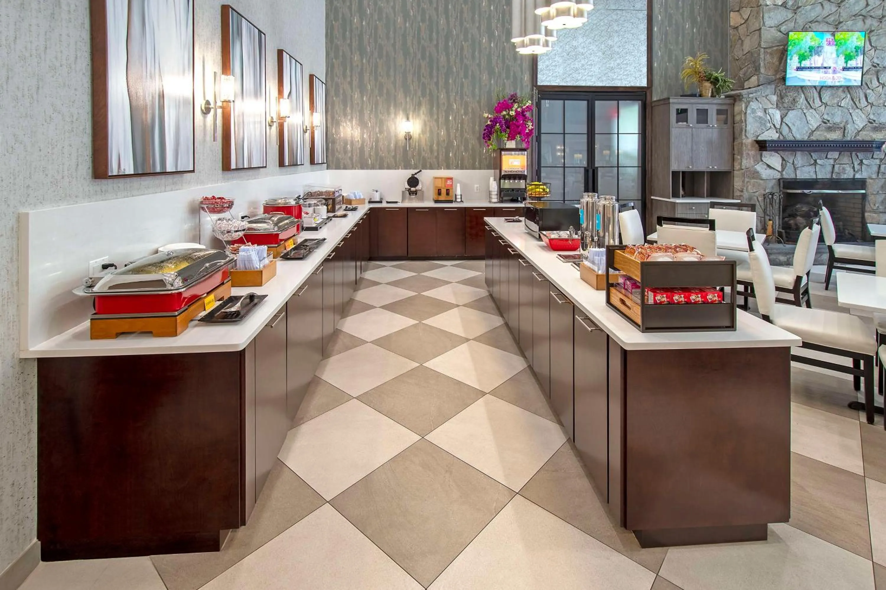 Breakfast in Hampton Inn & Suites Fairfield