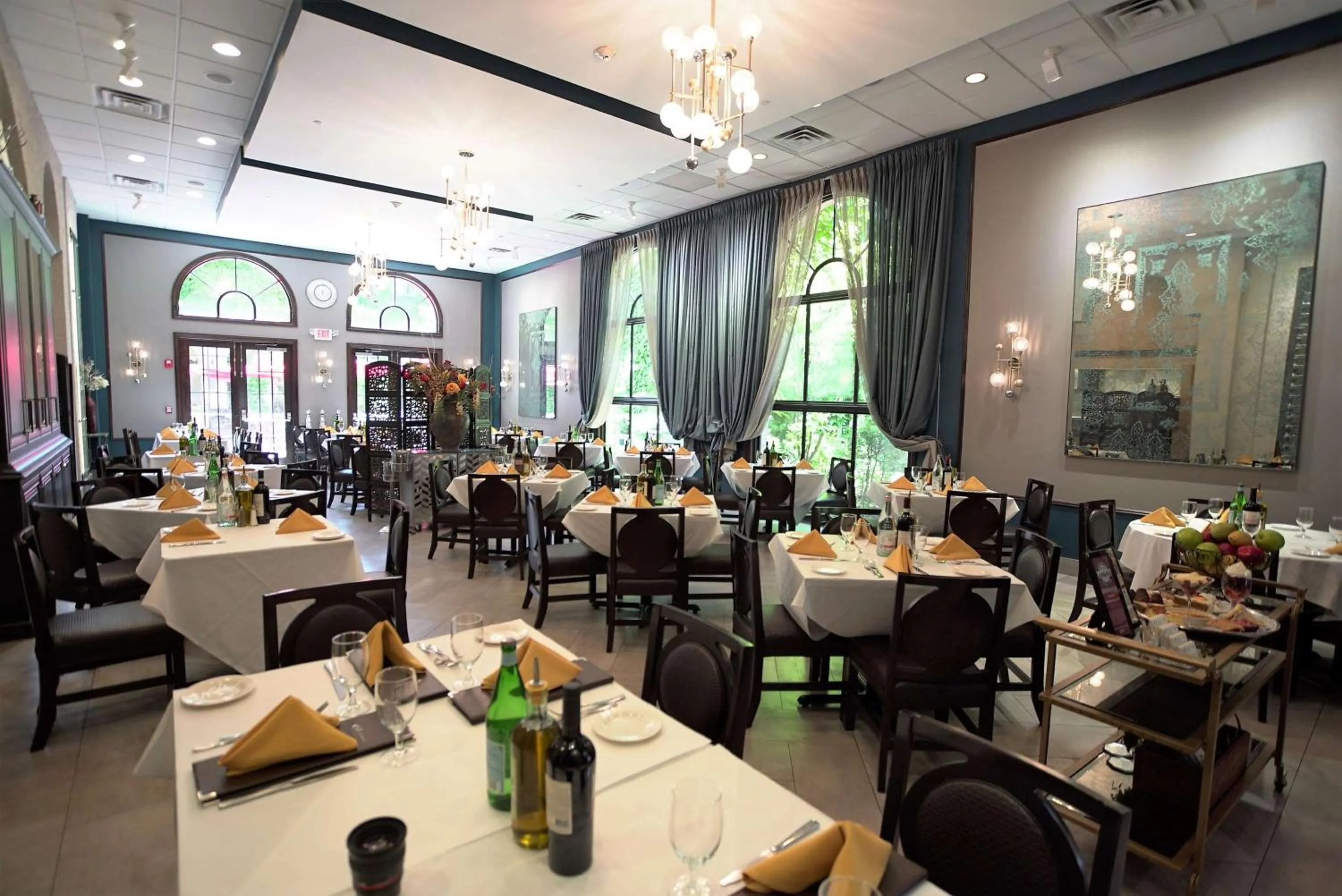 Restaurant/places to eat in Hampton Inn & Suites Fairfield