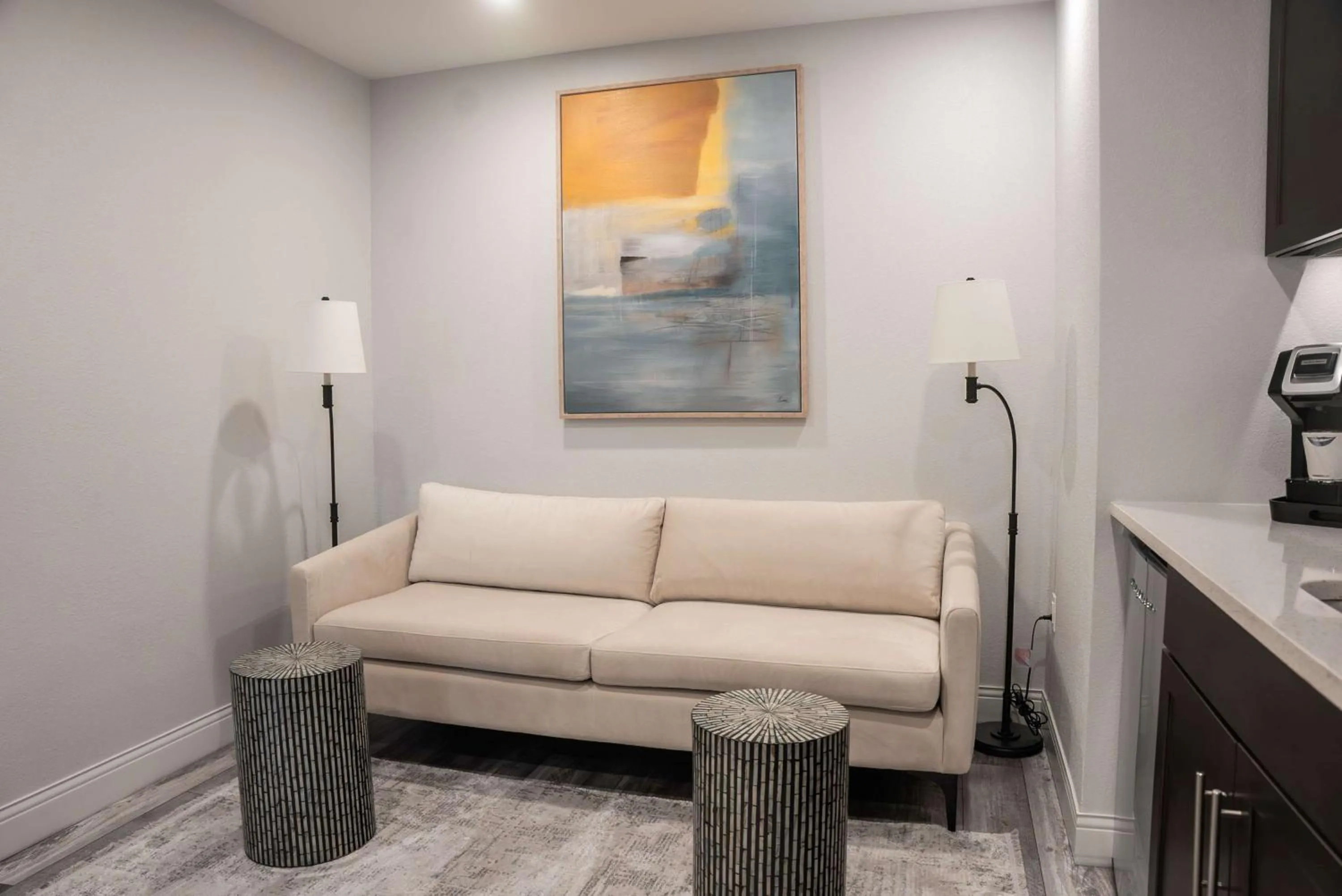 Living room in Hampton Inn & Suites Fairfield