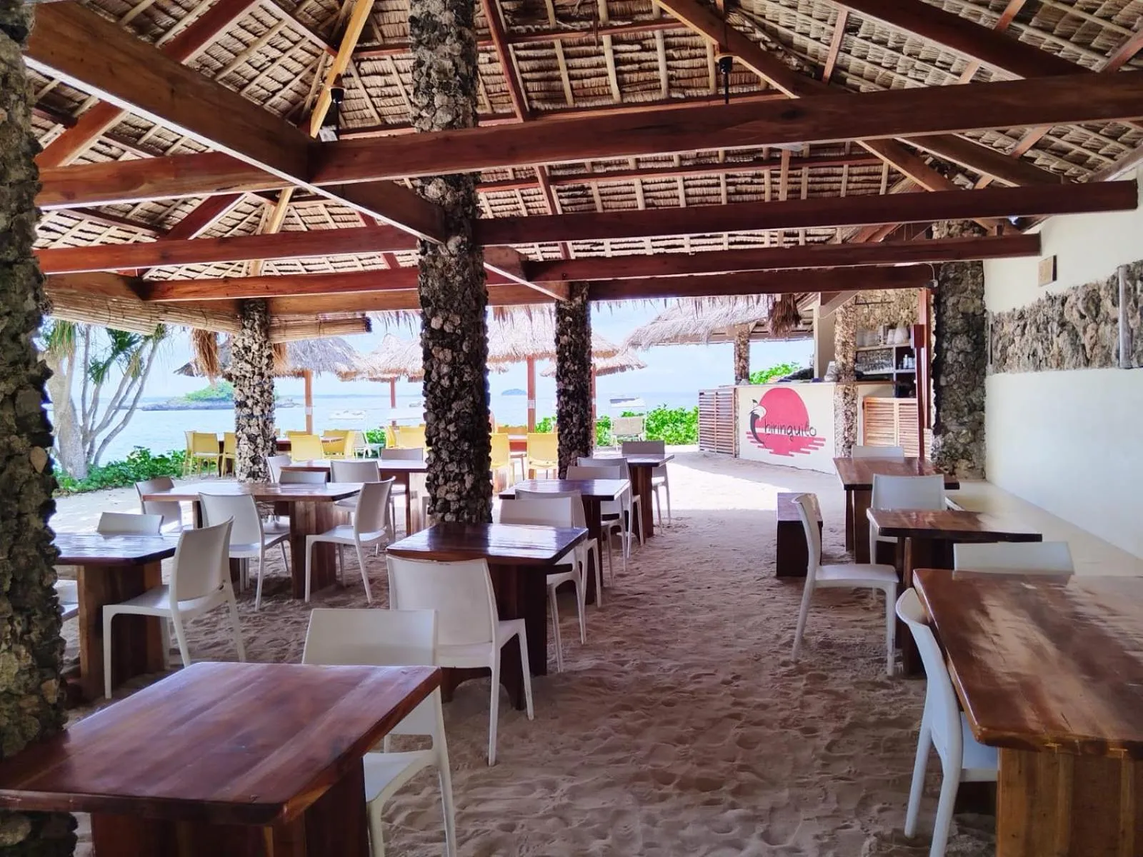 Restaurant/places to eat in Tepanee Beach Resort