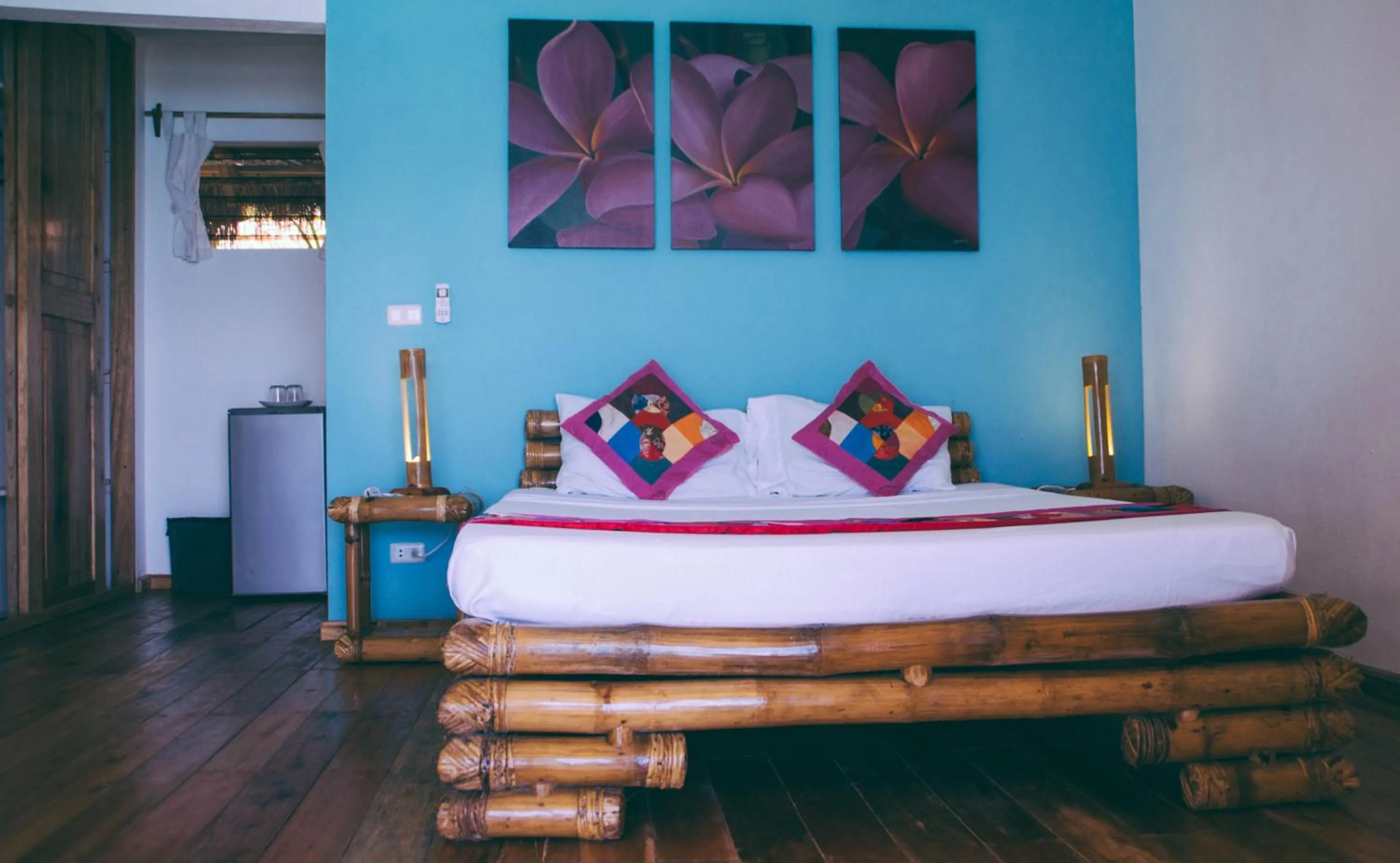 Bedroom, Bed in Tepanee Beach Resort