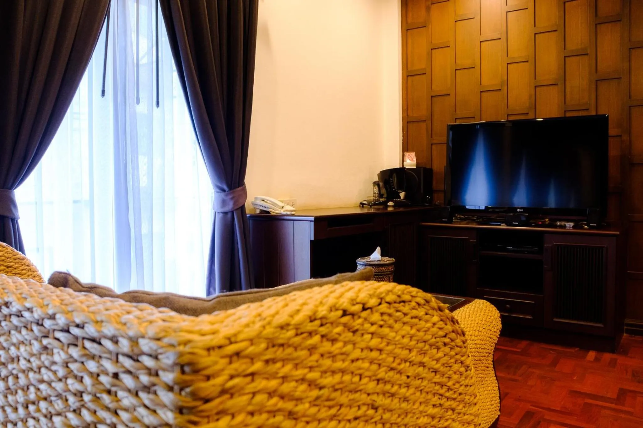 TV and multimedia in Sathu Hotel