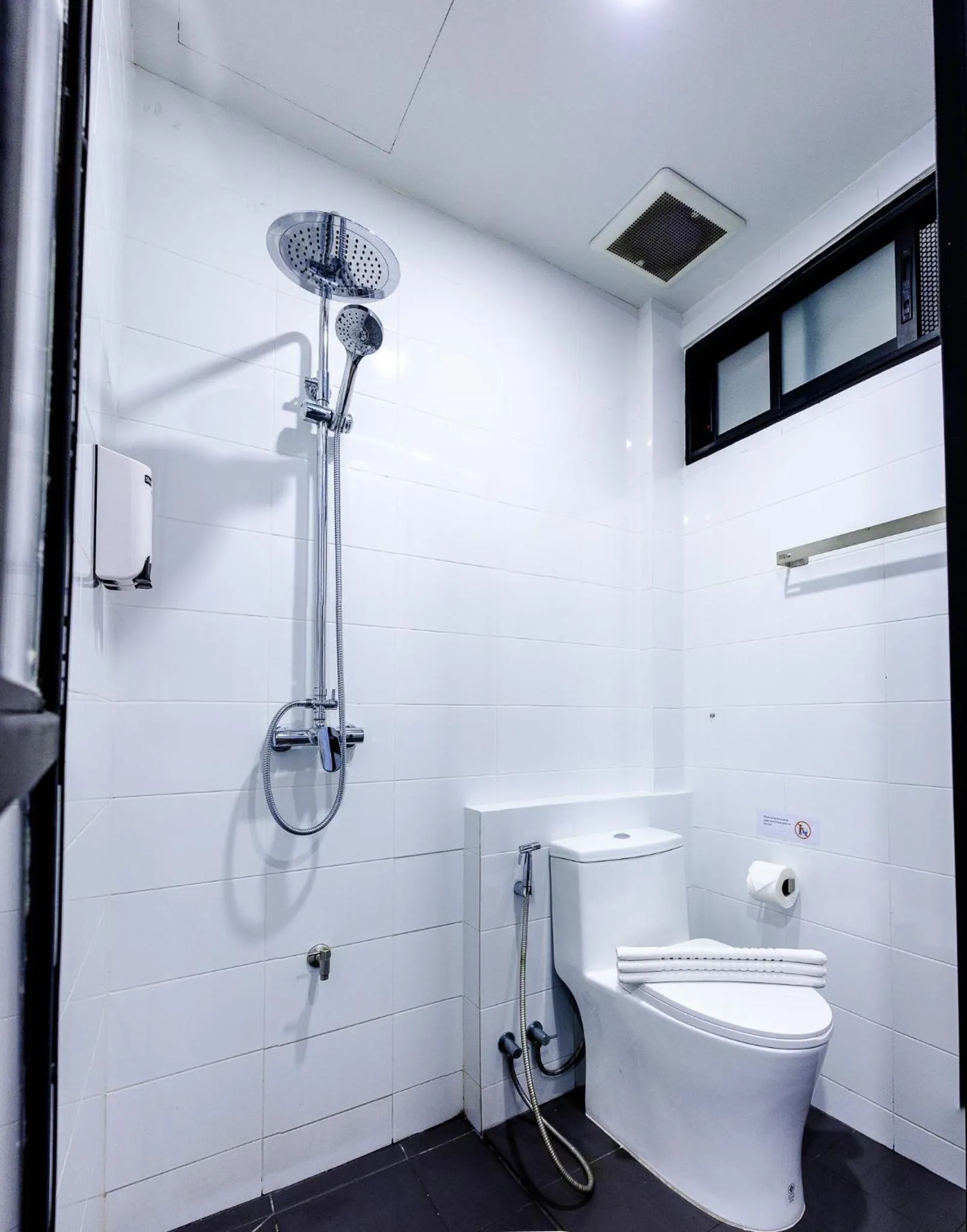 Shower in Sathu Hotel