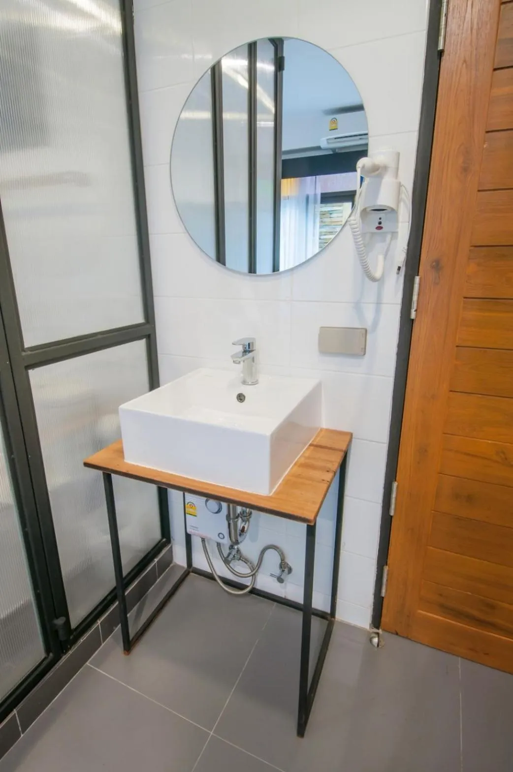 Bathroom in Sathu Hotel