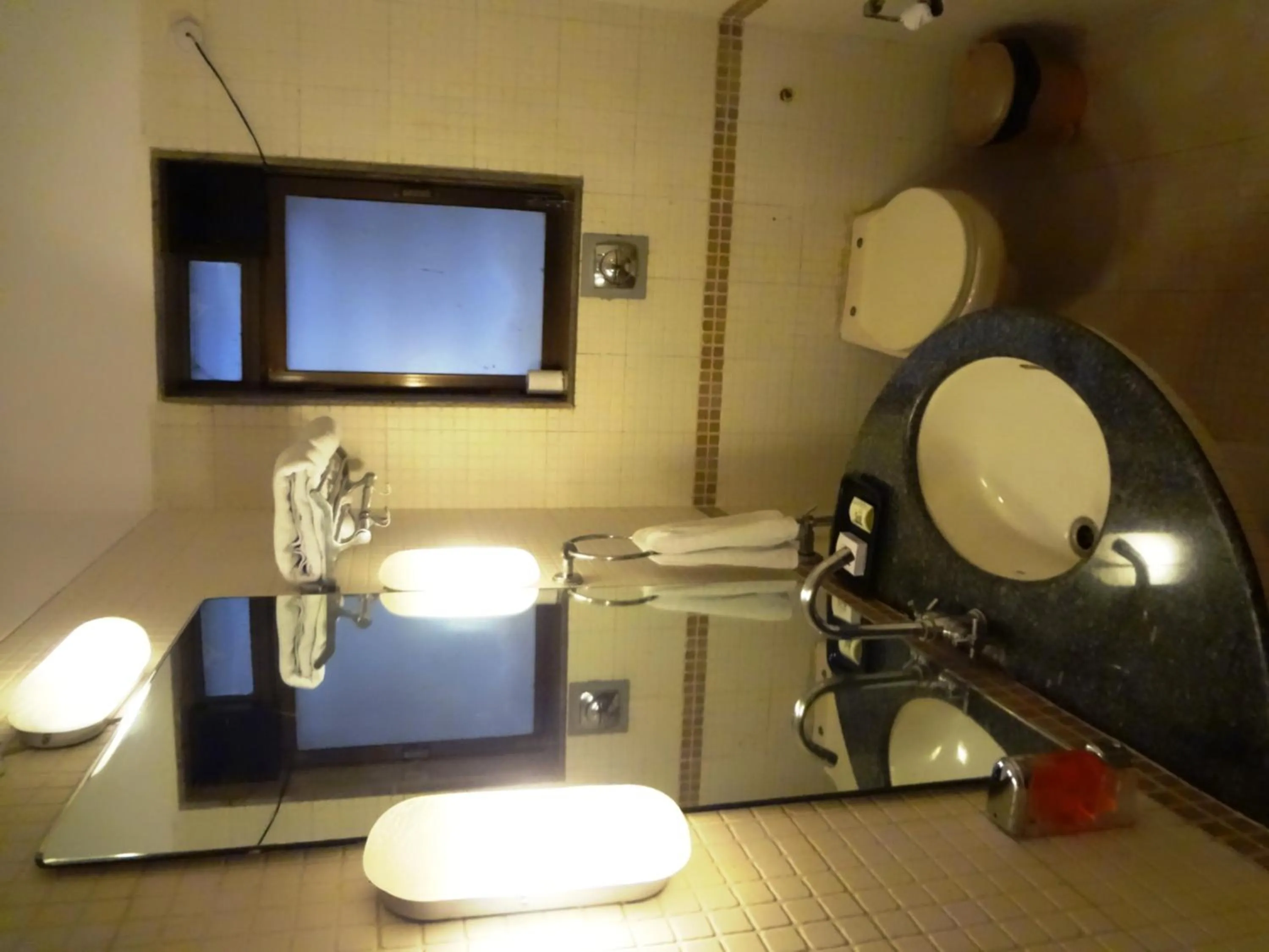 Bathroom in Keys Select by Lemon Tree Hotels, Nestor, Mumbai