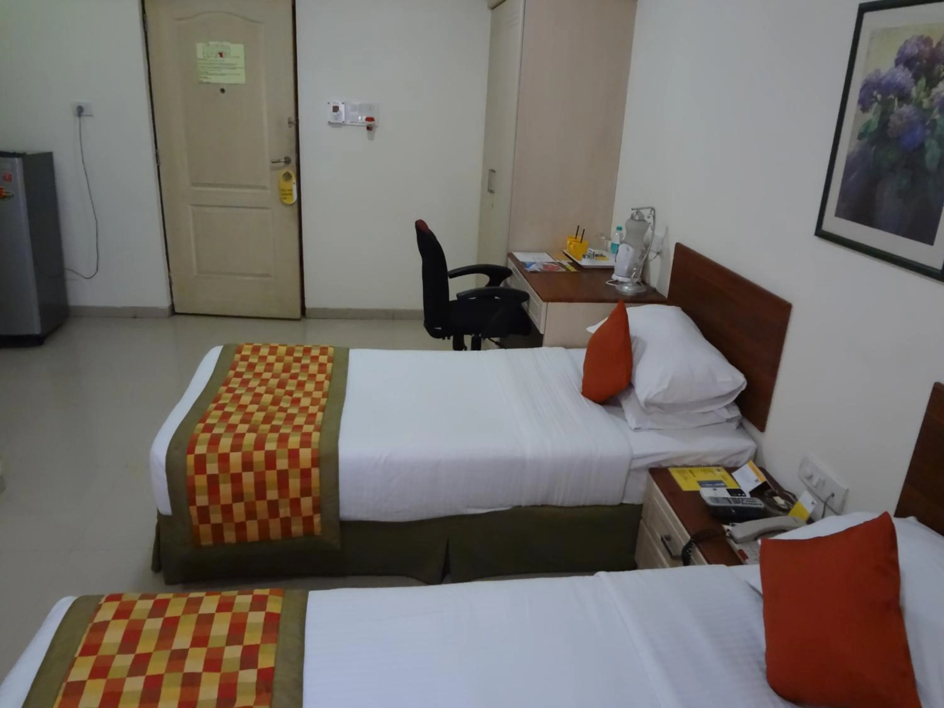 Photo of the whole room, Bed in Keys Select by Lemon Tree Hotels, Nestor, Mumbai