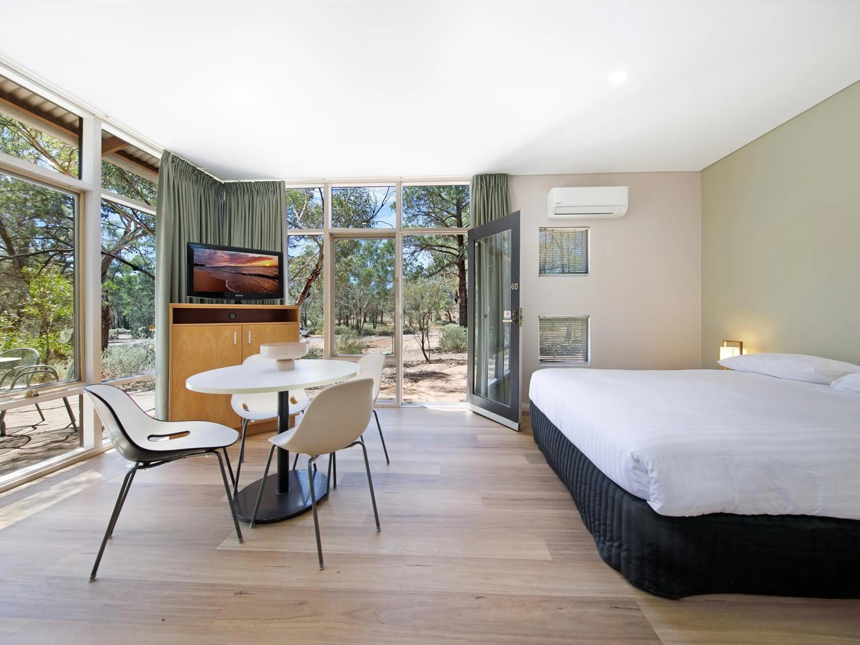 Bed in Discovery Resorts - Wilpena Pound