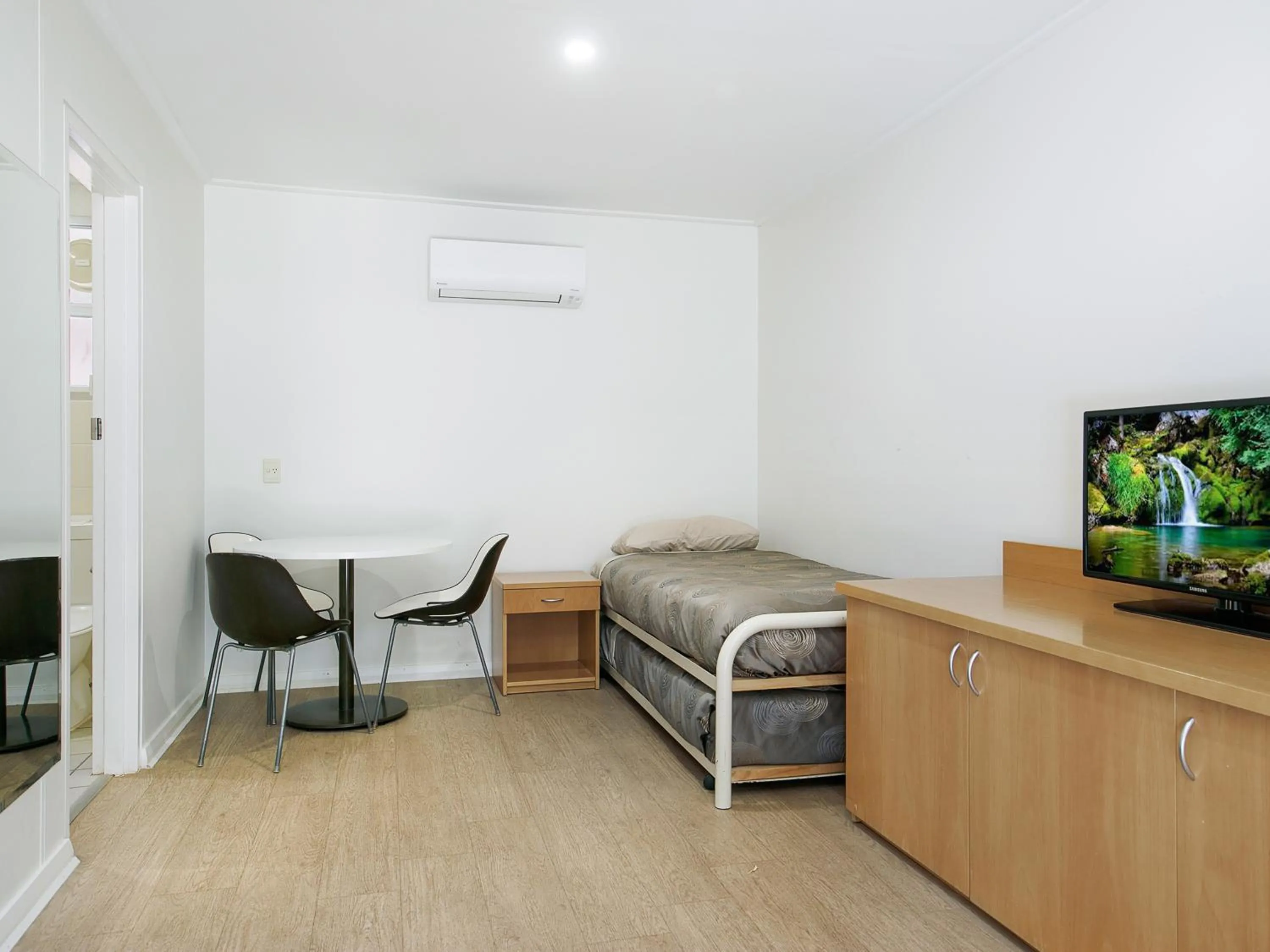 Bed in Discovery Resorts - Wilpena Pound