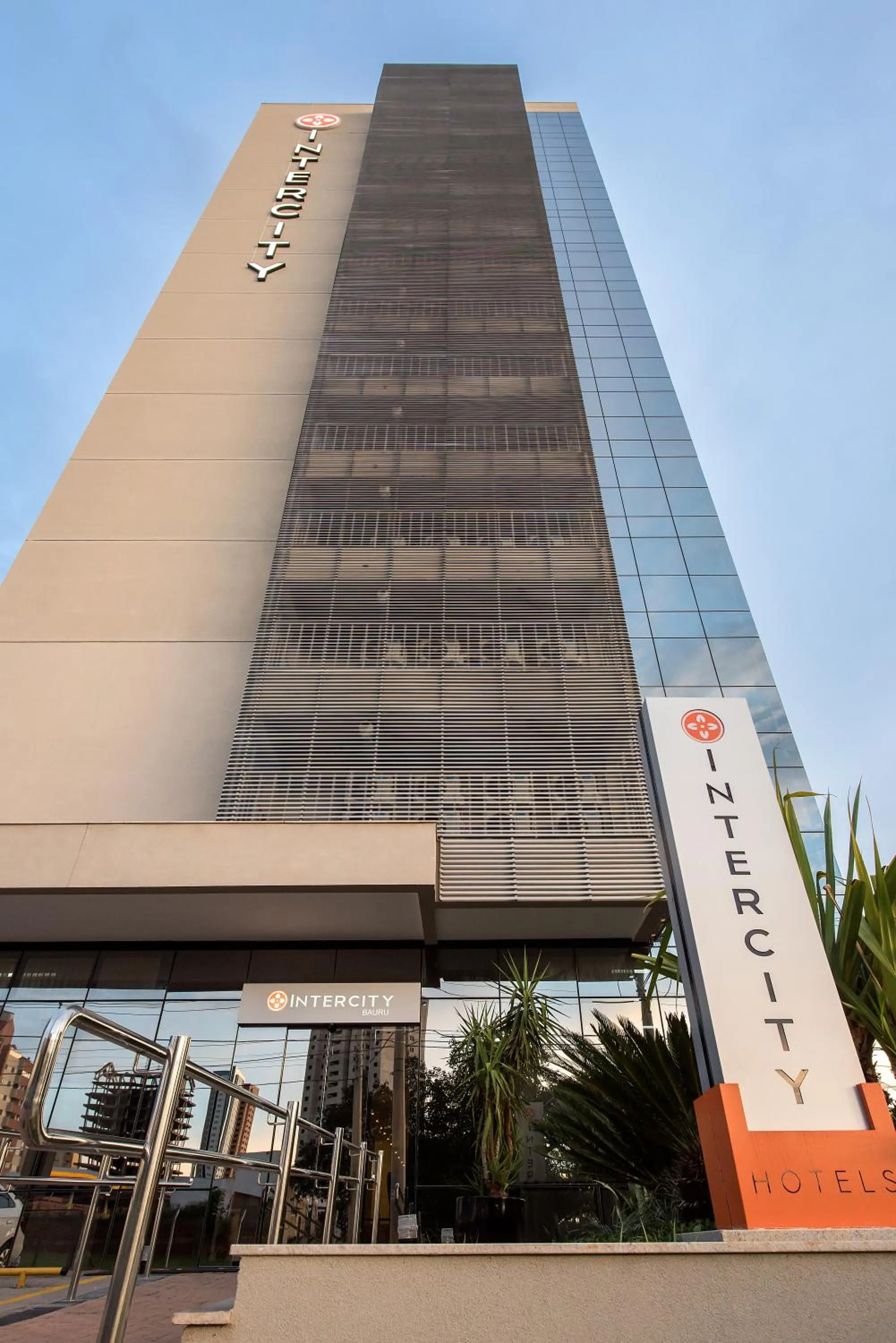 Facade/entrance in Intercity Bauru