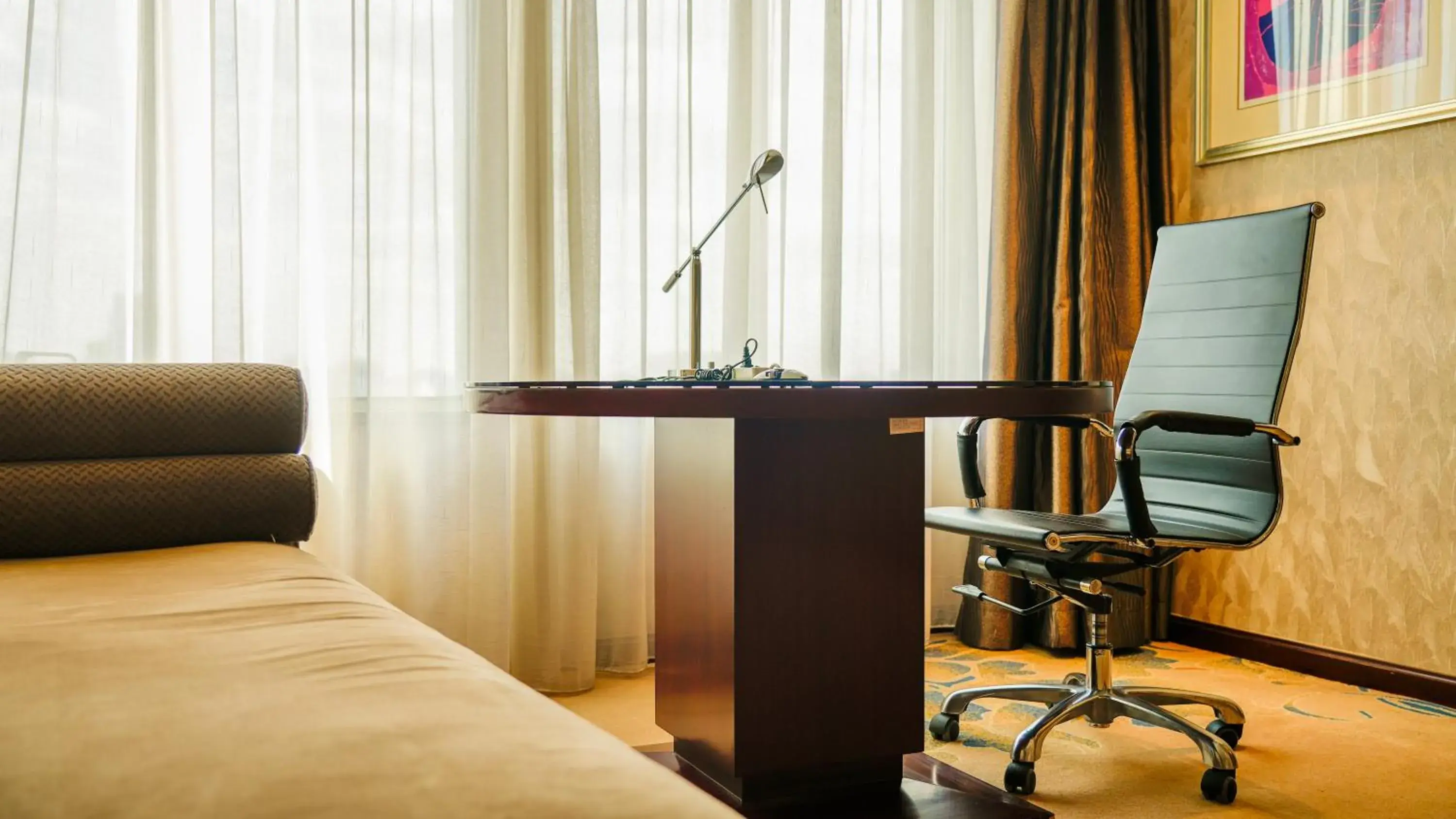 Standard King Room with Lounge Access in Crowne Plaza Beijing Zhongguancun by IHG Standard King Room with Lounge Access in Crowne Plaza Beijing Zhongguancun by IHG