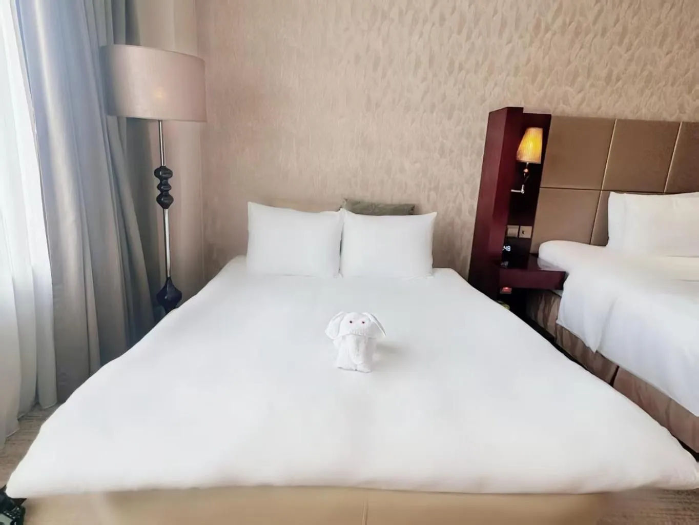 Bed in Crowne Plaza Beijing Zhongguancun by IHG