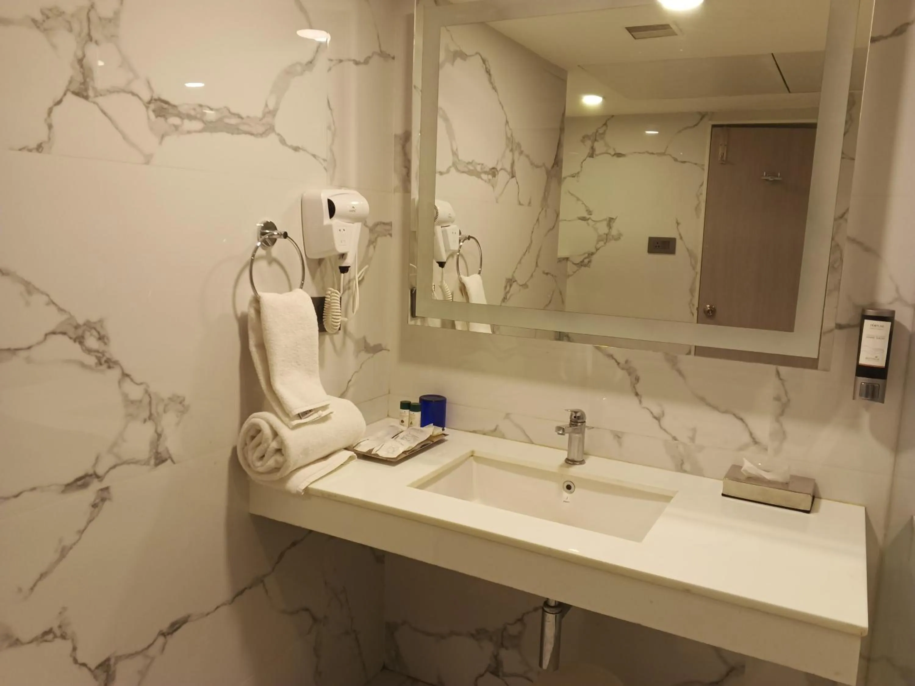 Bathroom in Fortune Murali Park, Vijayawada - Member ITC Hotels' Group