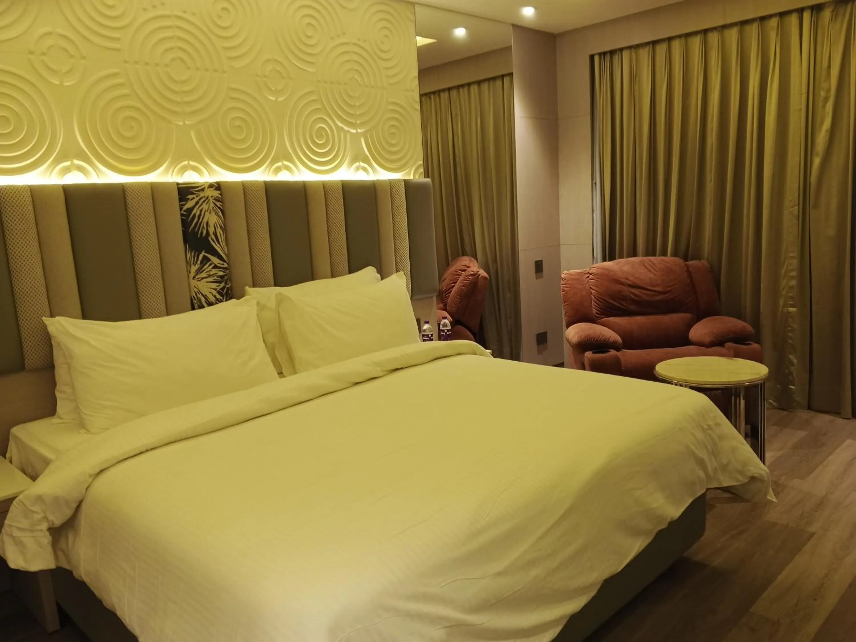 Bedroom, Bed in Fortune Murali Park, Vijayawada - Member ITC Hotels' Group
