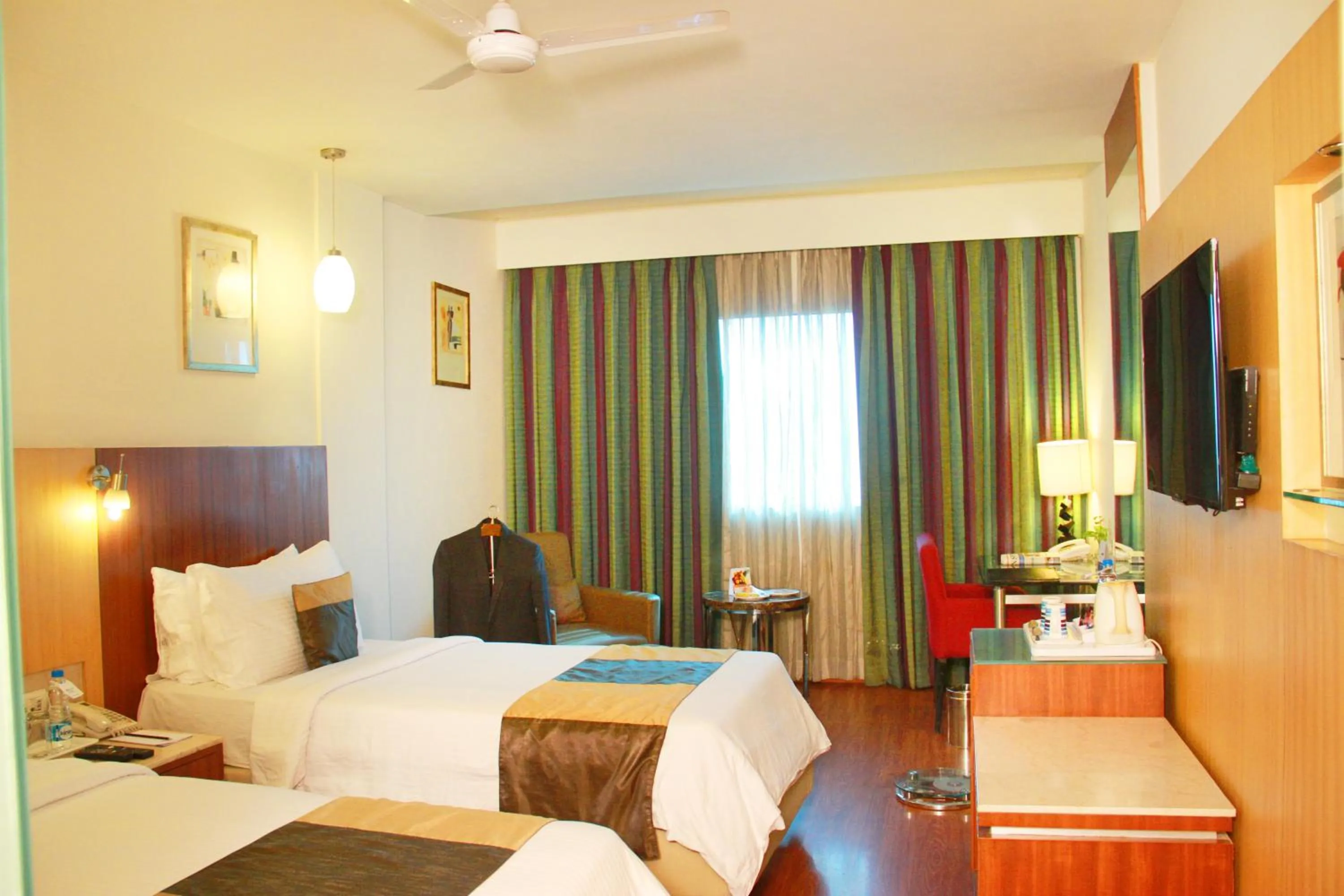 City view, Bed in Fortune Murali Park, Vijayawada - Member ITC Hotels' Group