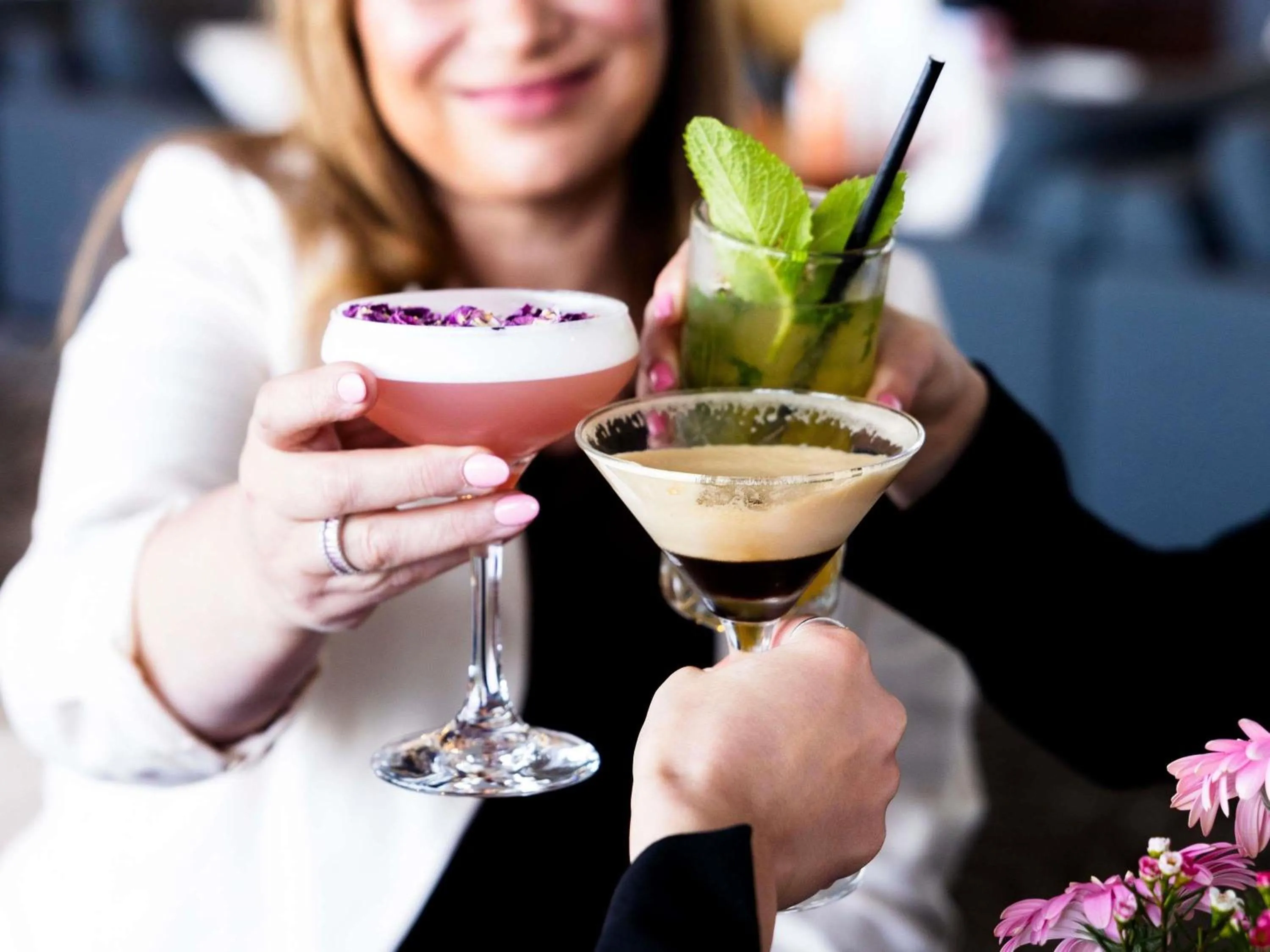 Lounge or bar in Mercure Melbourne Caroline Springs