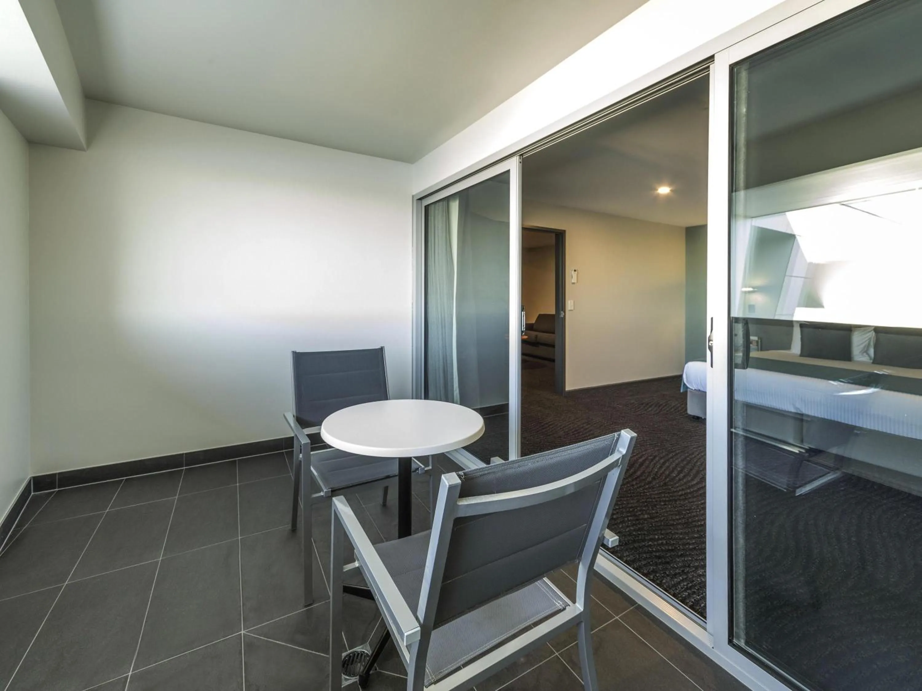 Bedroom in Mercure Melbourne Caroline Springs