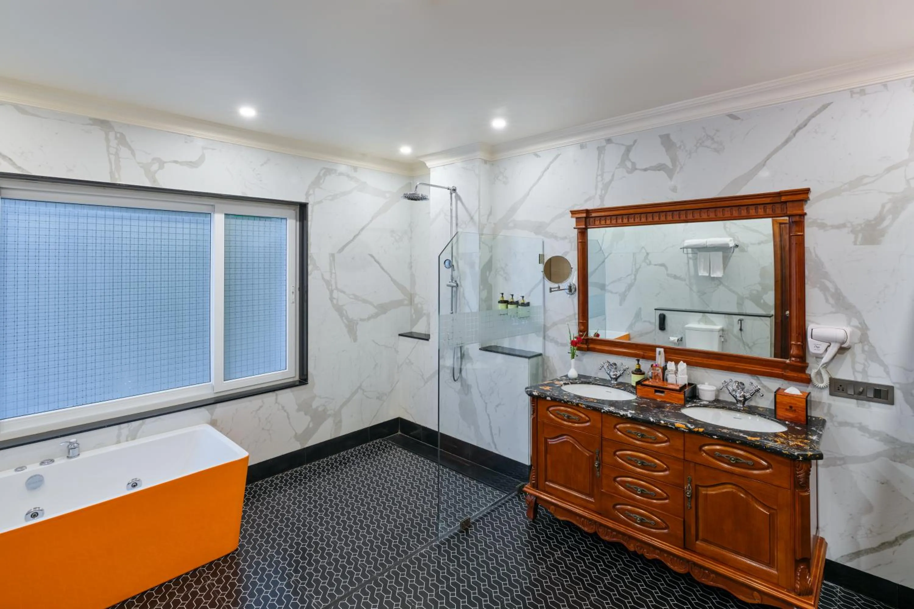 Bathroom in Mayfair Spa Resort & Casino