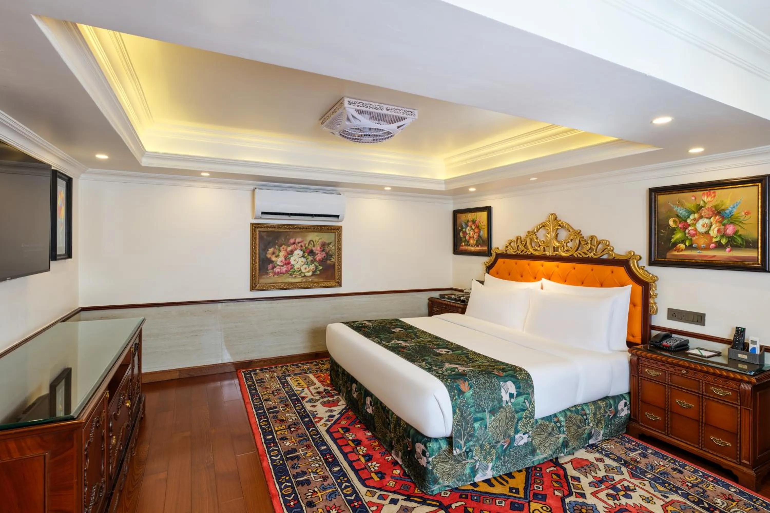 Bedroom, Bed in Mayfair Spa Resort & Casino