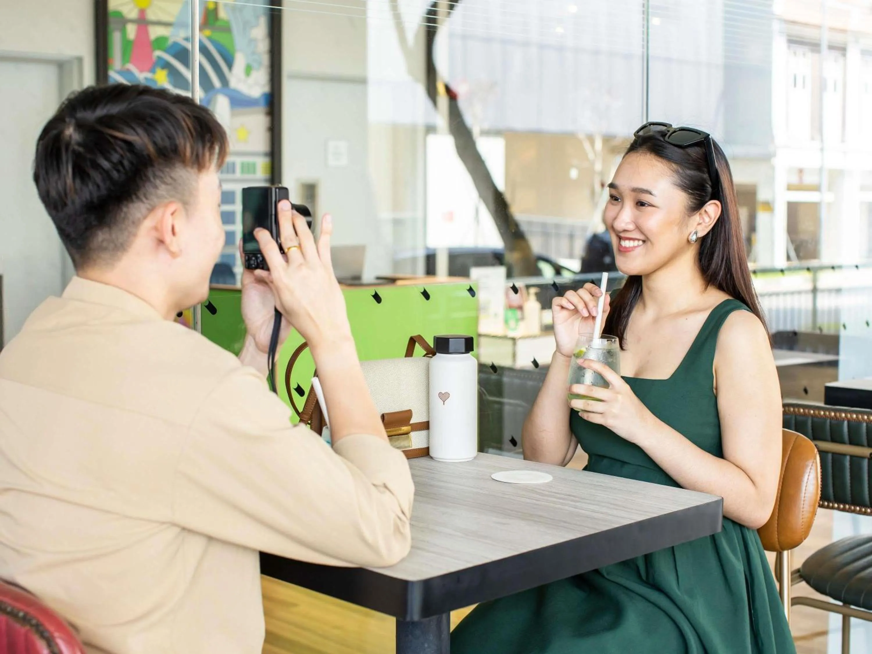 Lounge or bar in ibis Styles Singapore Albert