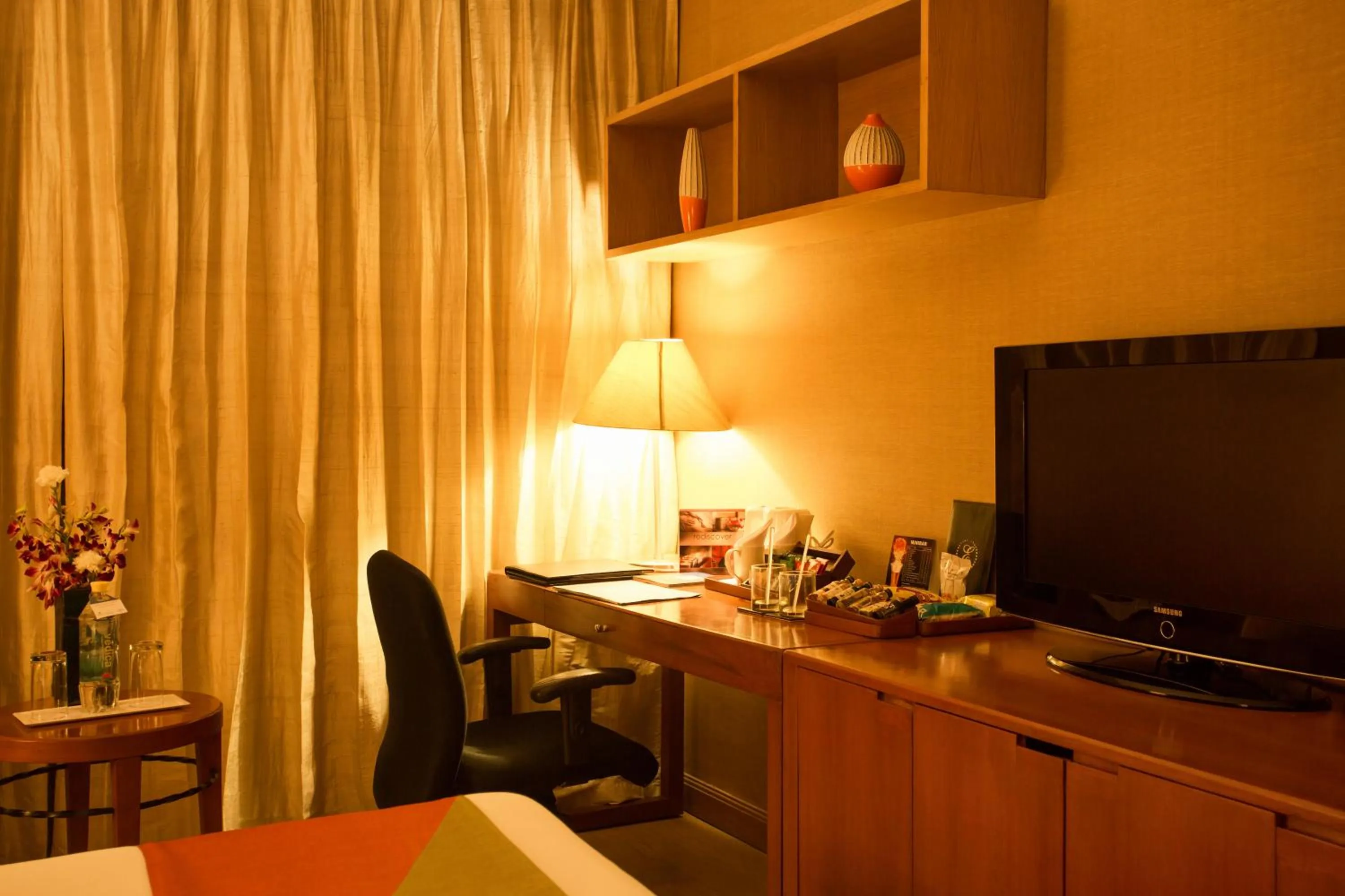 TV and multimedia in Ellaa Hotel Gachibowli