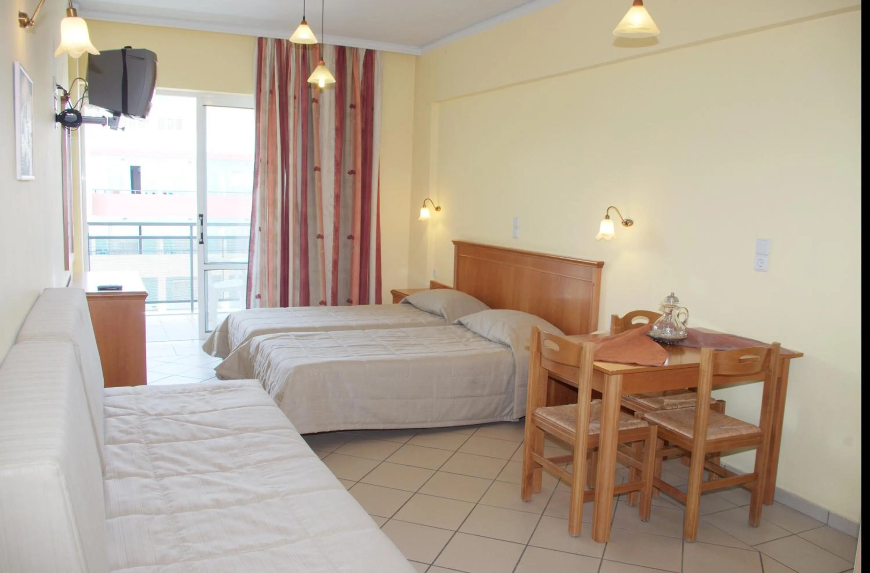 Bed in Kleoniki Mare