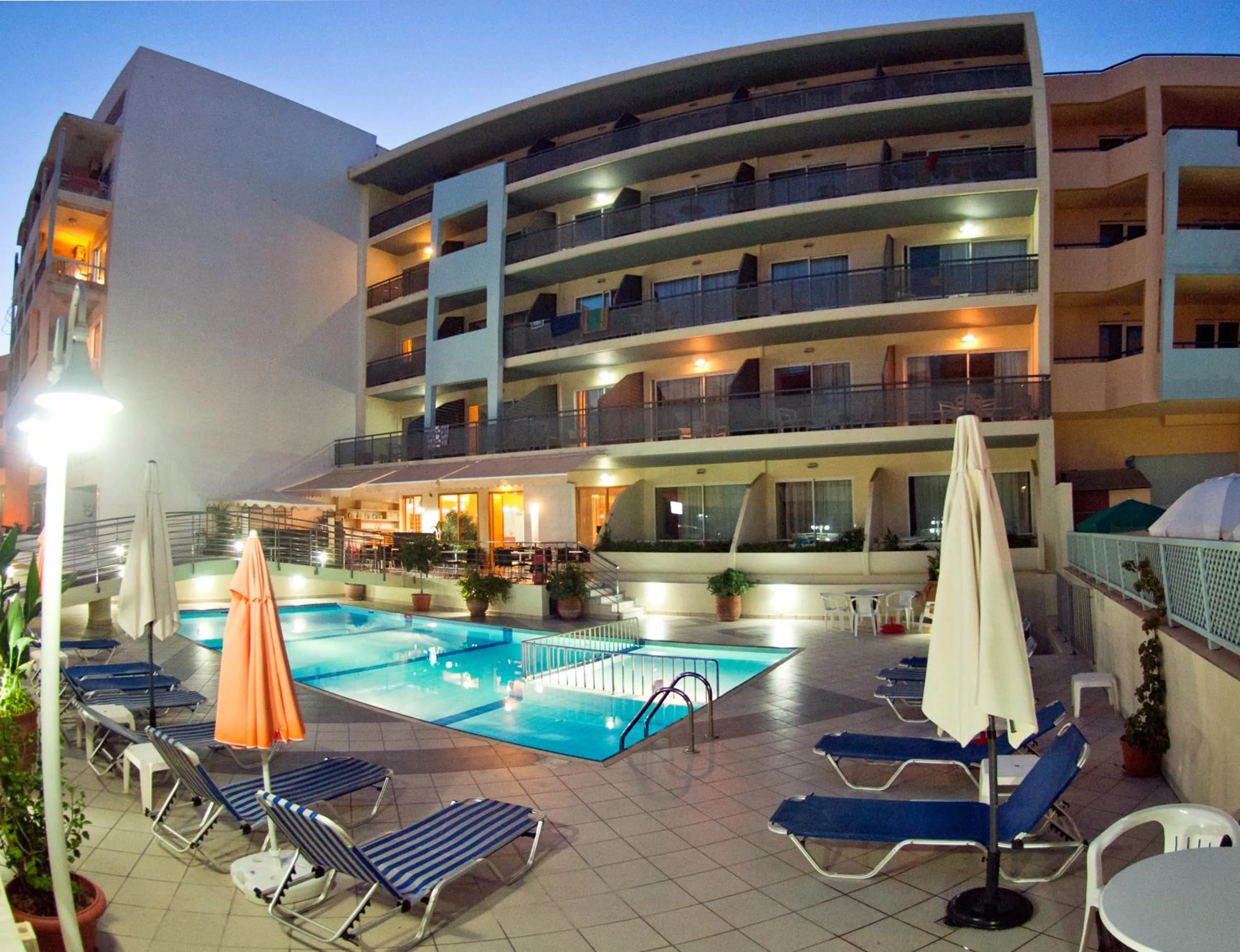 Facade/entrance in Kleoniki Mare