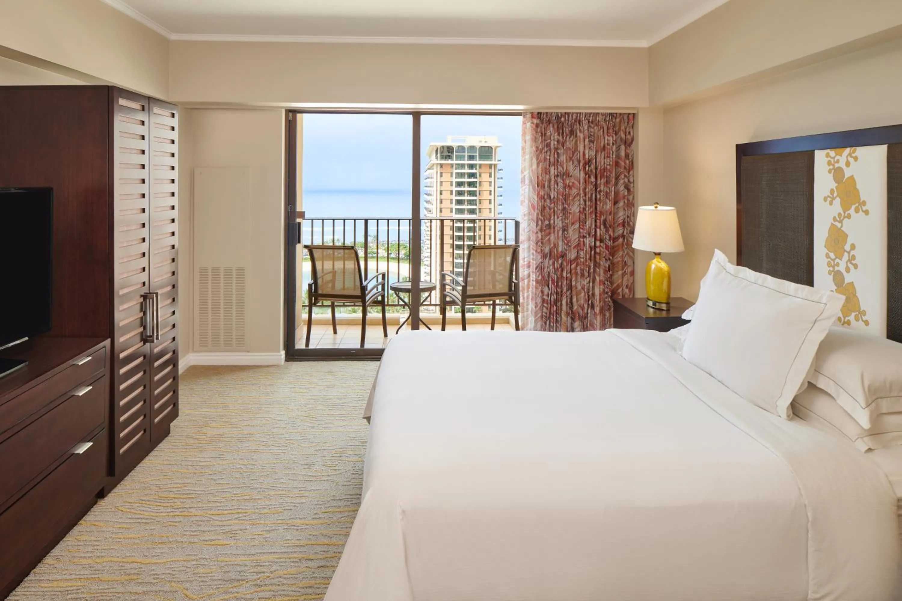 Bed in Hilton Grand Vacations Club at Hilton Hawaiian Village