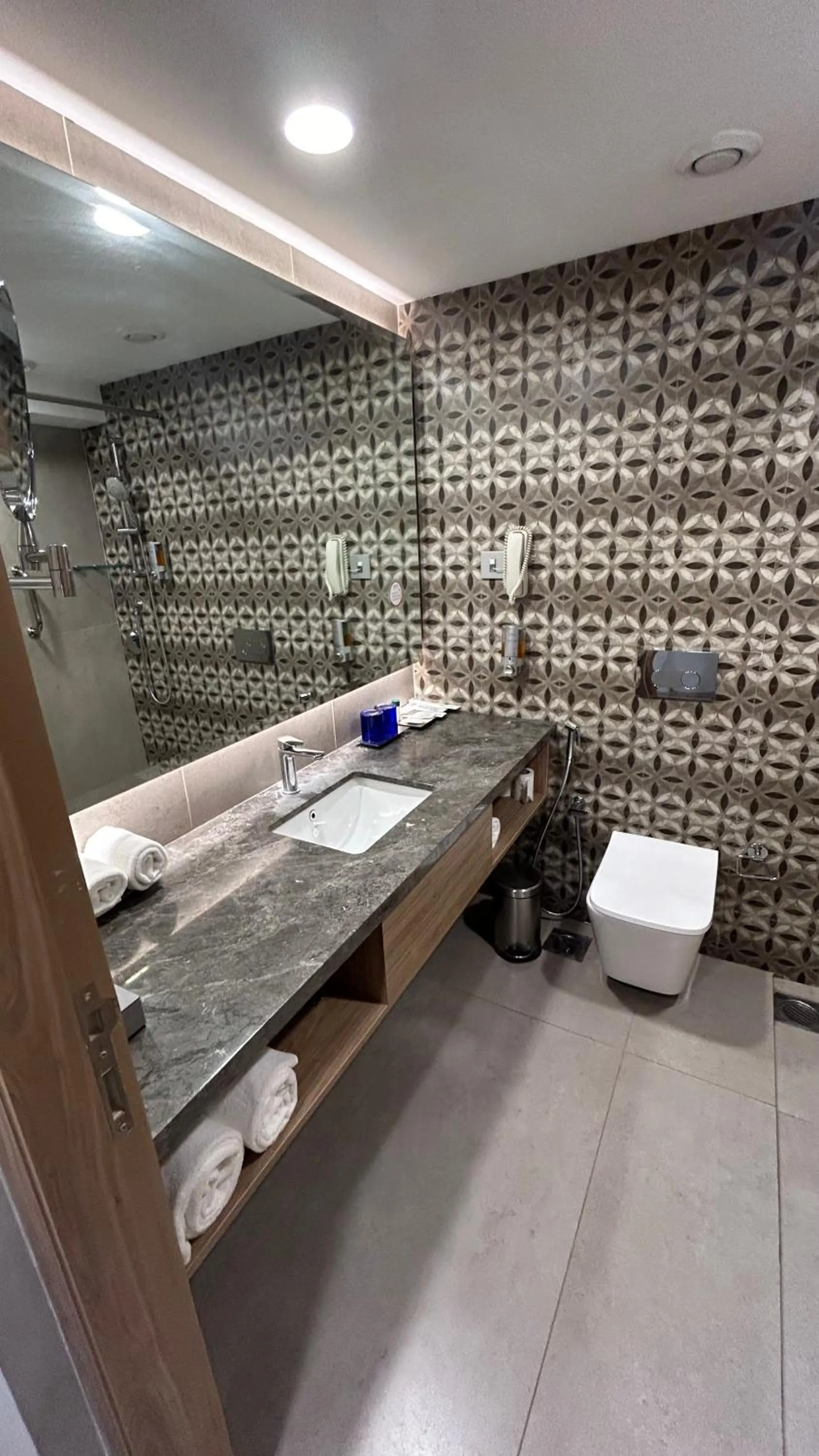 Bathroom in Fortune Valley View, Manipal - Member ITC Hotels' Group